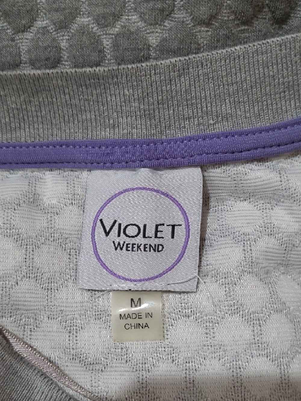 Violet Weekend Textured Short Sleeve Sweatshirt Dress in Light Gray – Size M