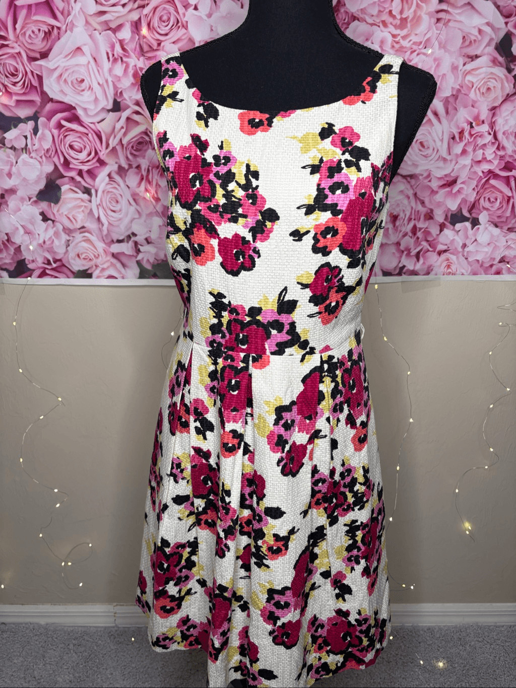 LOFT White Pink Floral Fit & Flare 100% Cotton Sleeveless Textured Dress Size 4-