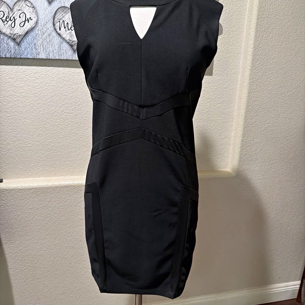 Women’s Black Solid Sheath Dress L Keyhole Neck Sleeveless Knee Length Zip