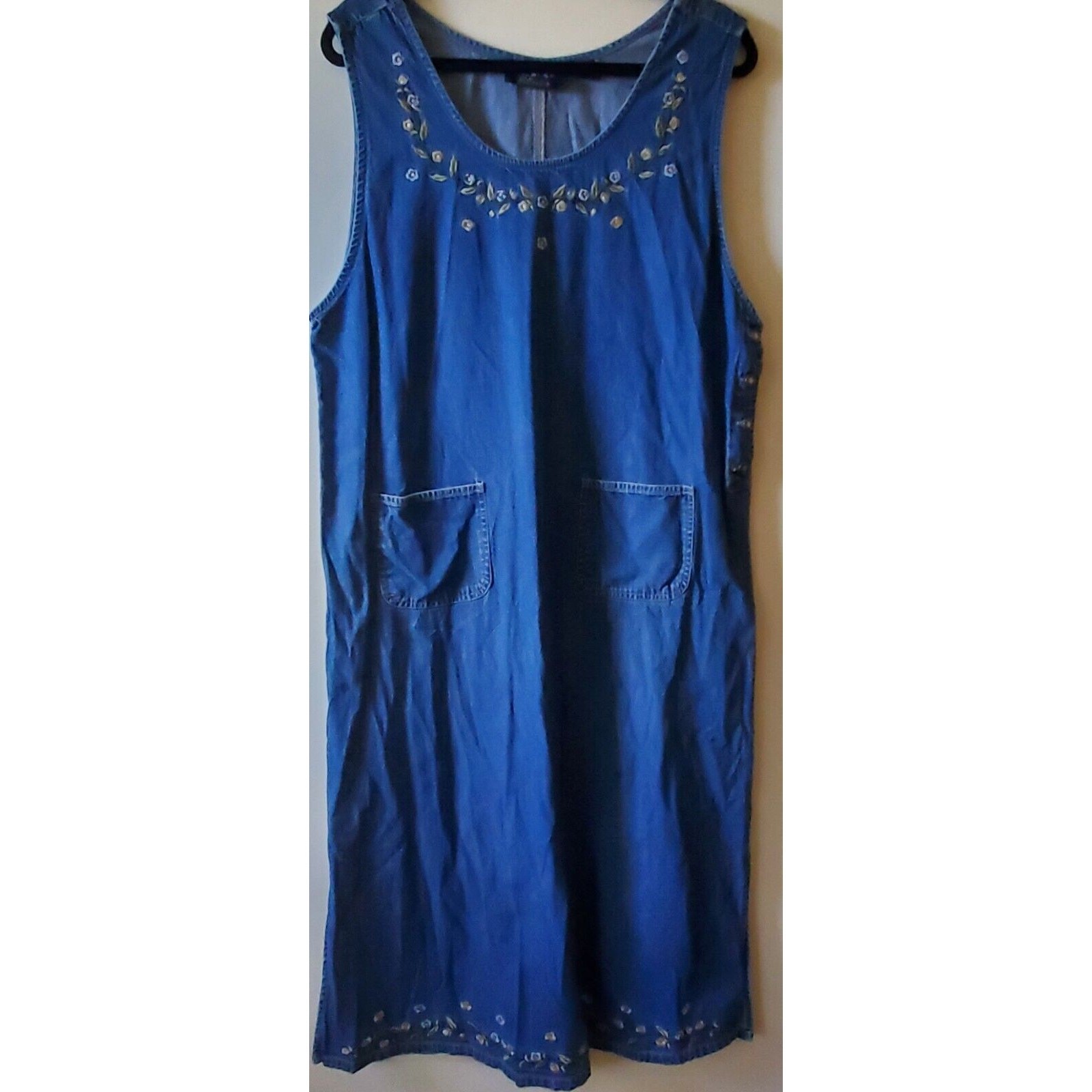 VTG MPH Blues XL Denim Side Button Sleeveless Embroidered Denim Dress Pockets