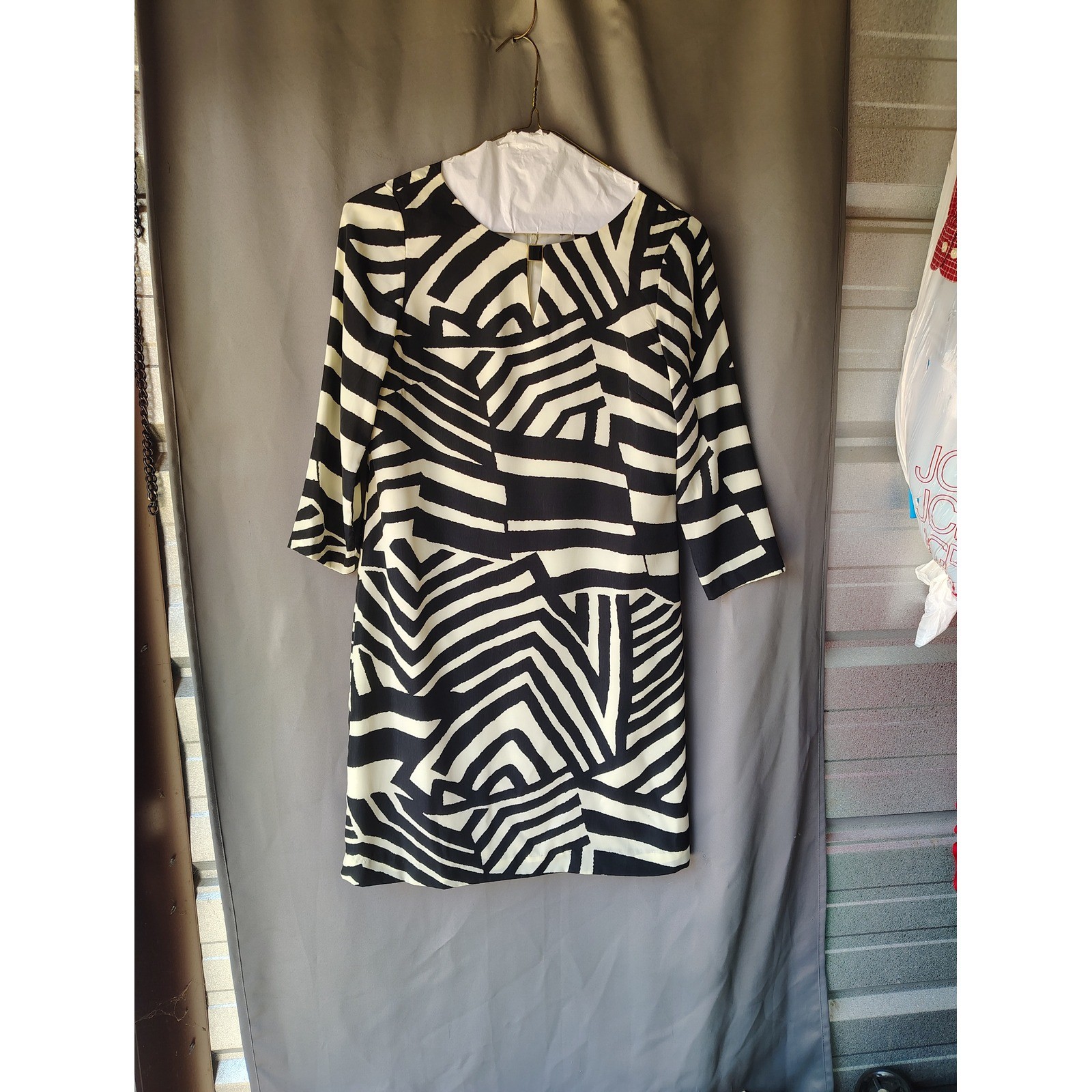 Tahari Arthur S. Levine Black Cream Abstract Geometric Shift Dress Womens 4