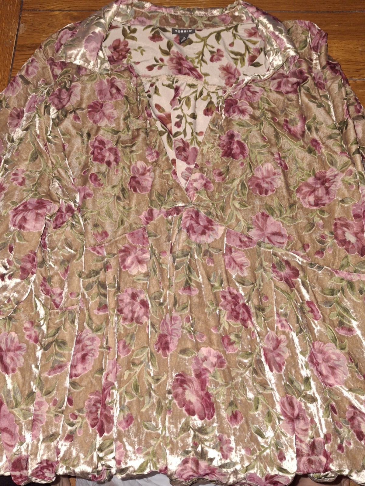 Torrid Floral Velvet Midi Long Sleeve Top Size 4 Beige Pink Green