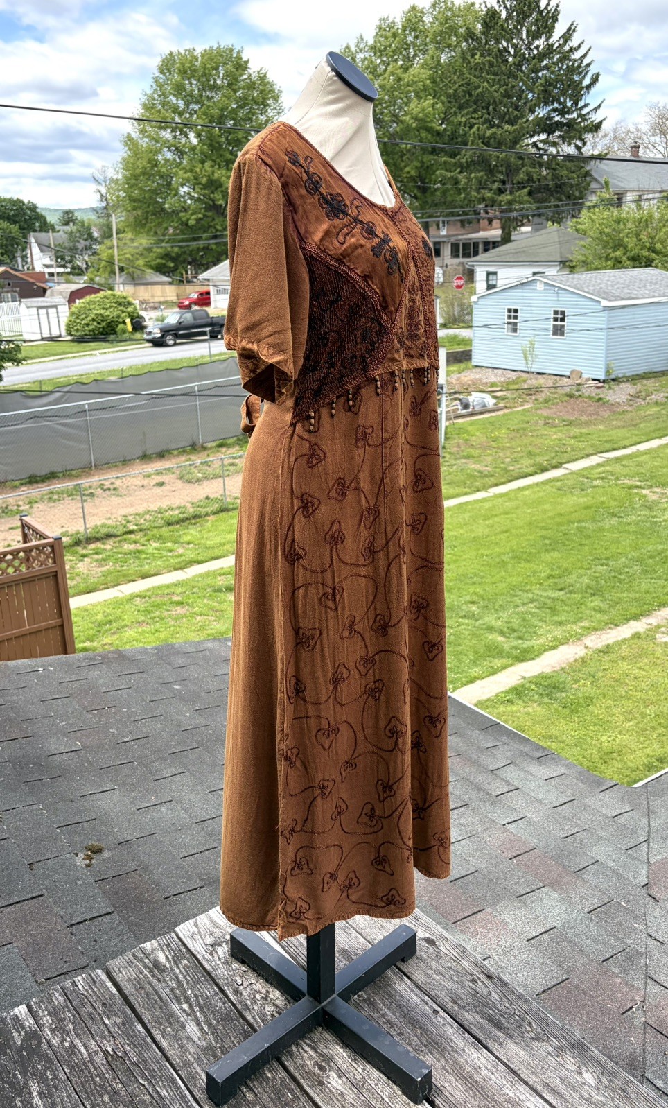 MPH Brown Crinkle Embroidered Beaded Boho Hippie Maxi Tie Back Festival Dress L