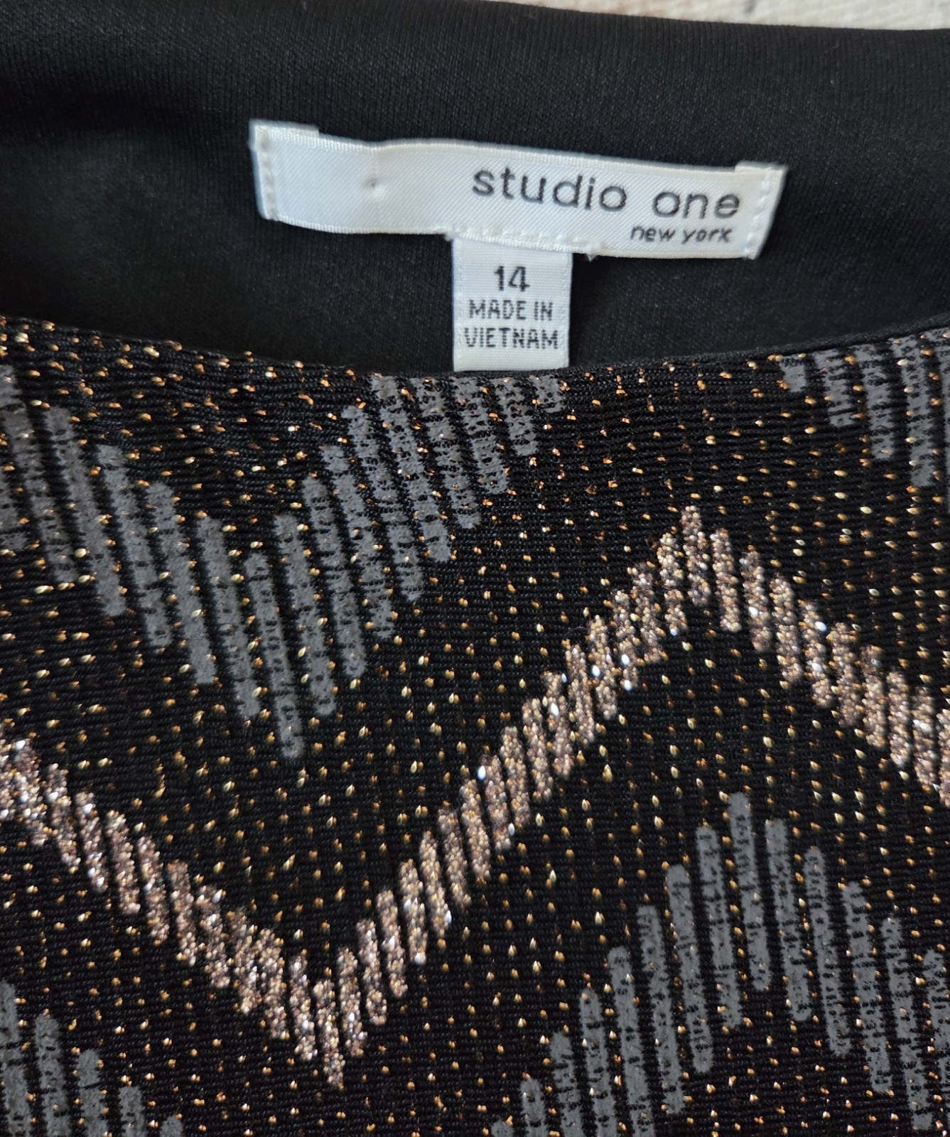 Studio One Women’s Metallic Chevron Shift Dress Size 14 Black Gray Lined Knit