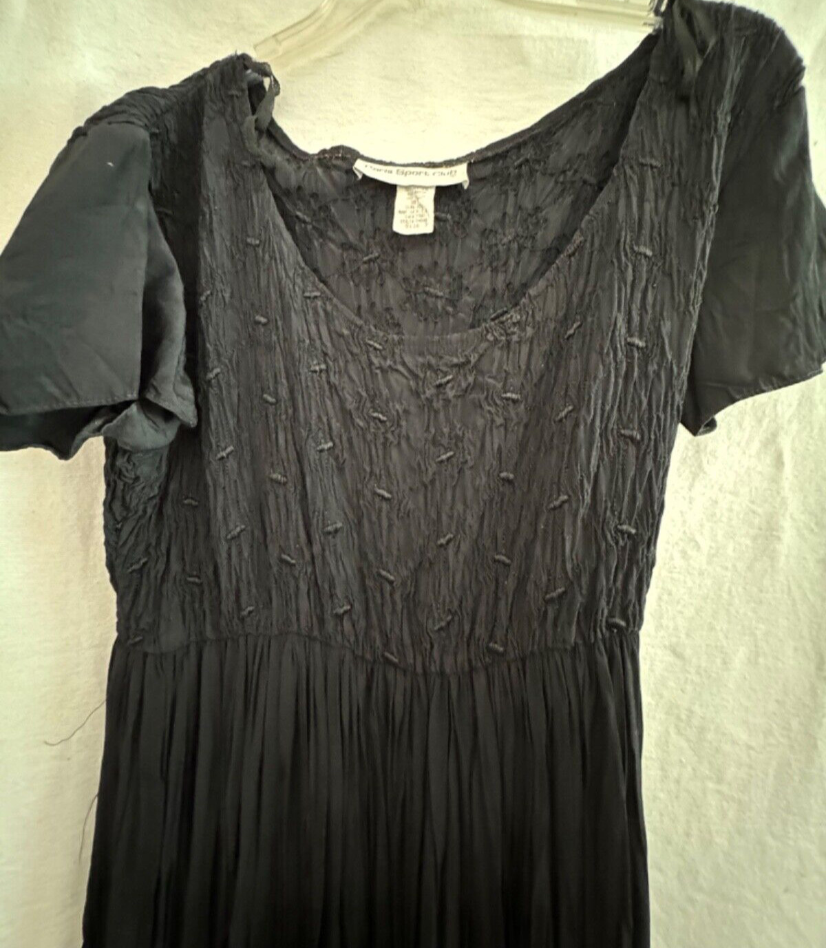 PARIS SPORT CLUB SIZE 7 Black Wrinkle Rayon Blend Raised Beads Embossed Top Maxi