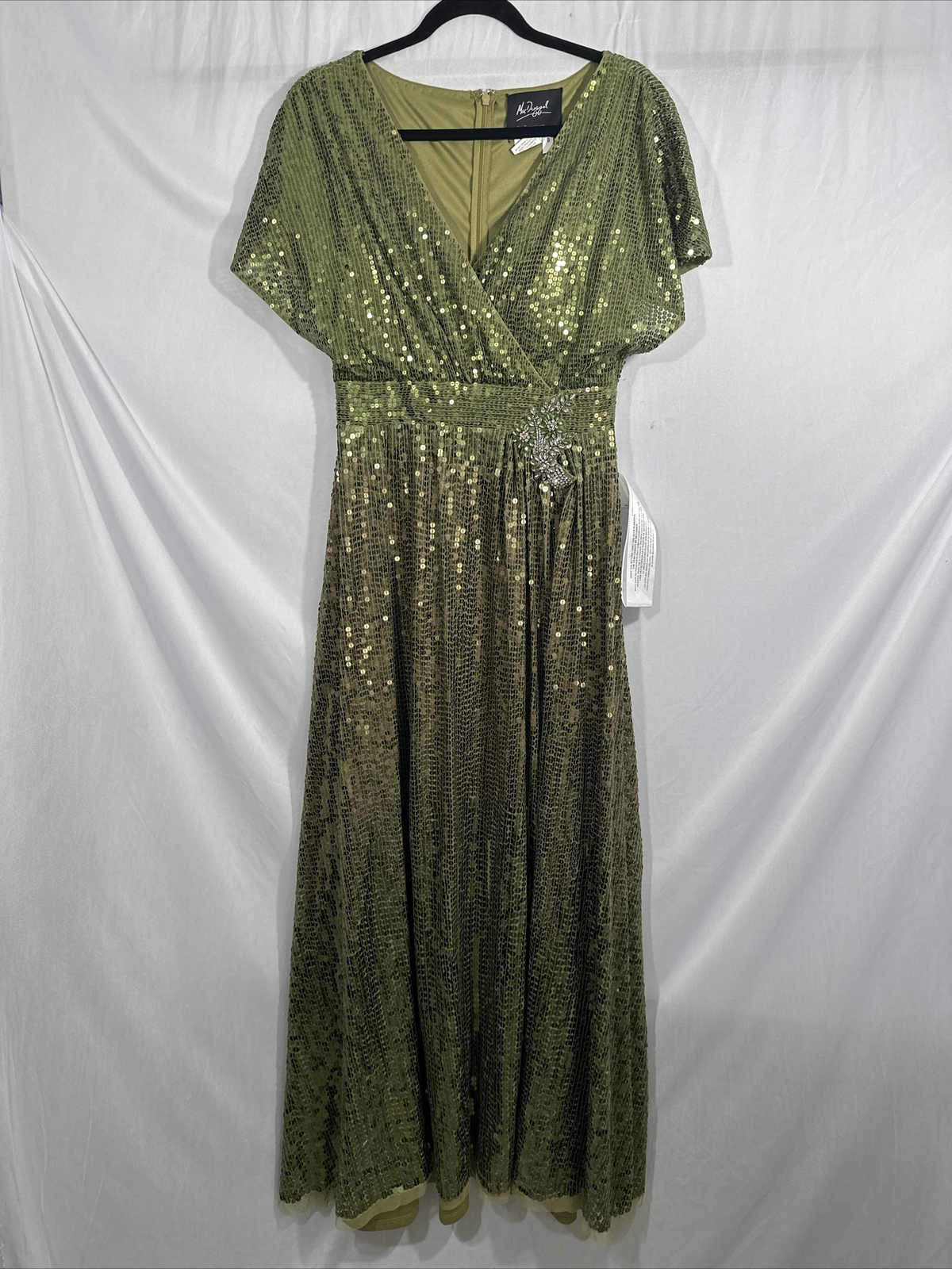 NWT $598 Mac Duggal [ 8 ] Sequined Butterfly Sleeve Wrap Over A Line Gown #Q699