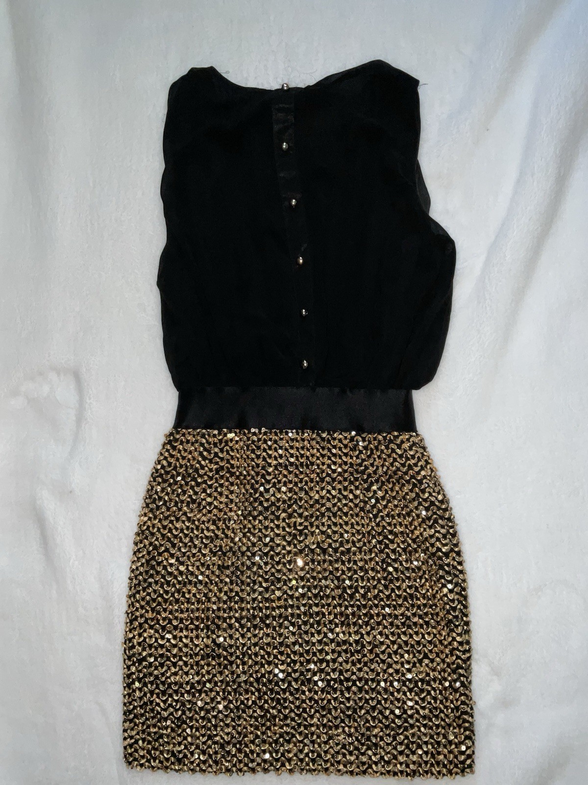 Boohoo Black/Gold Sequin Round Neck Sleeveless Mini Dress Women’s Sz S Button