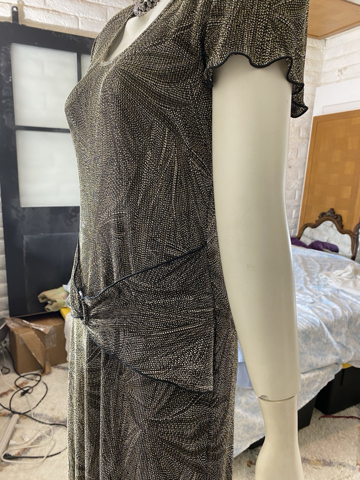Connected Dress Size 8 NWOT Textured Polyester Sheath W/Mock Belt Sharp