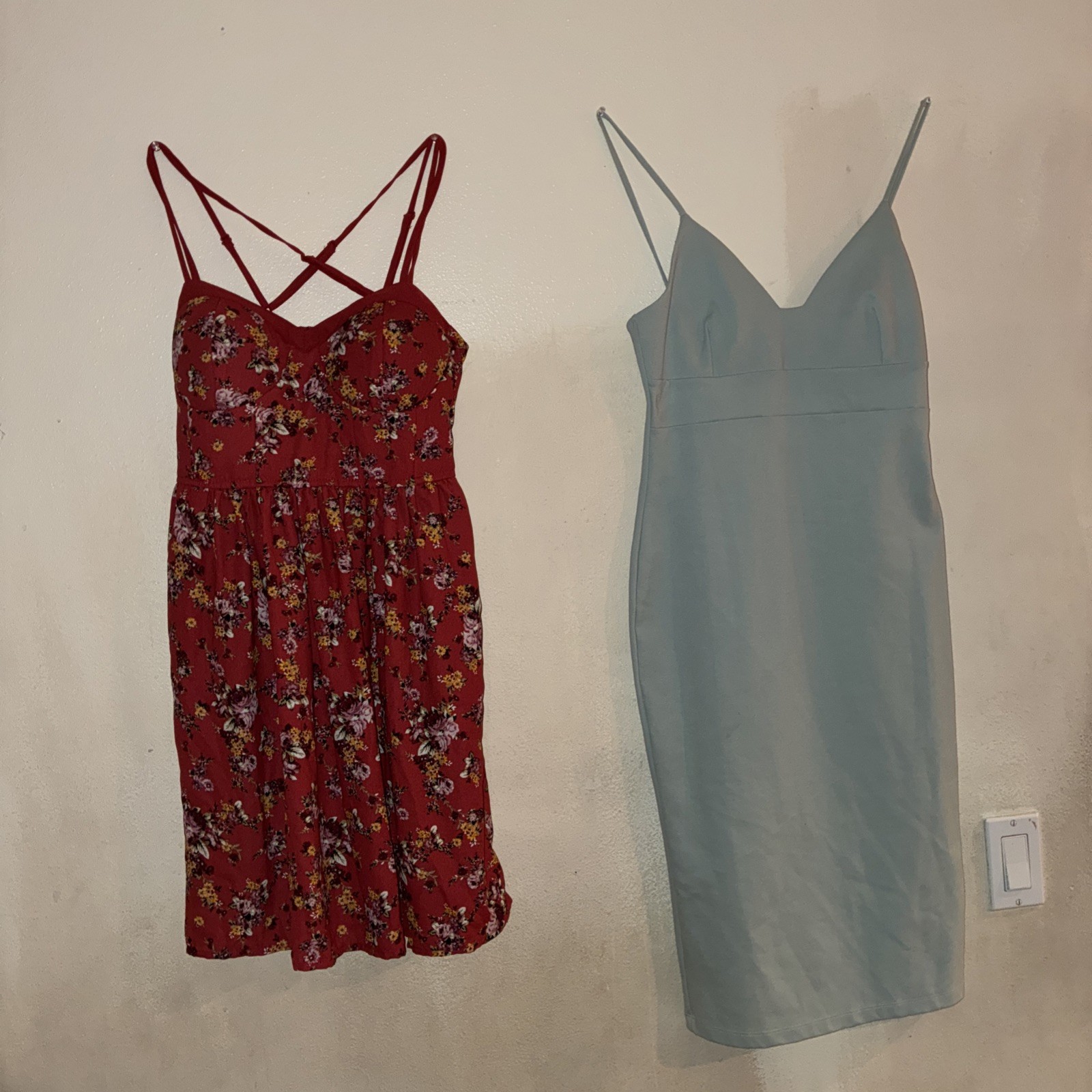 2 Women Medium Dress Red Flow Dress And light teal Dress