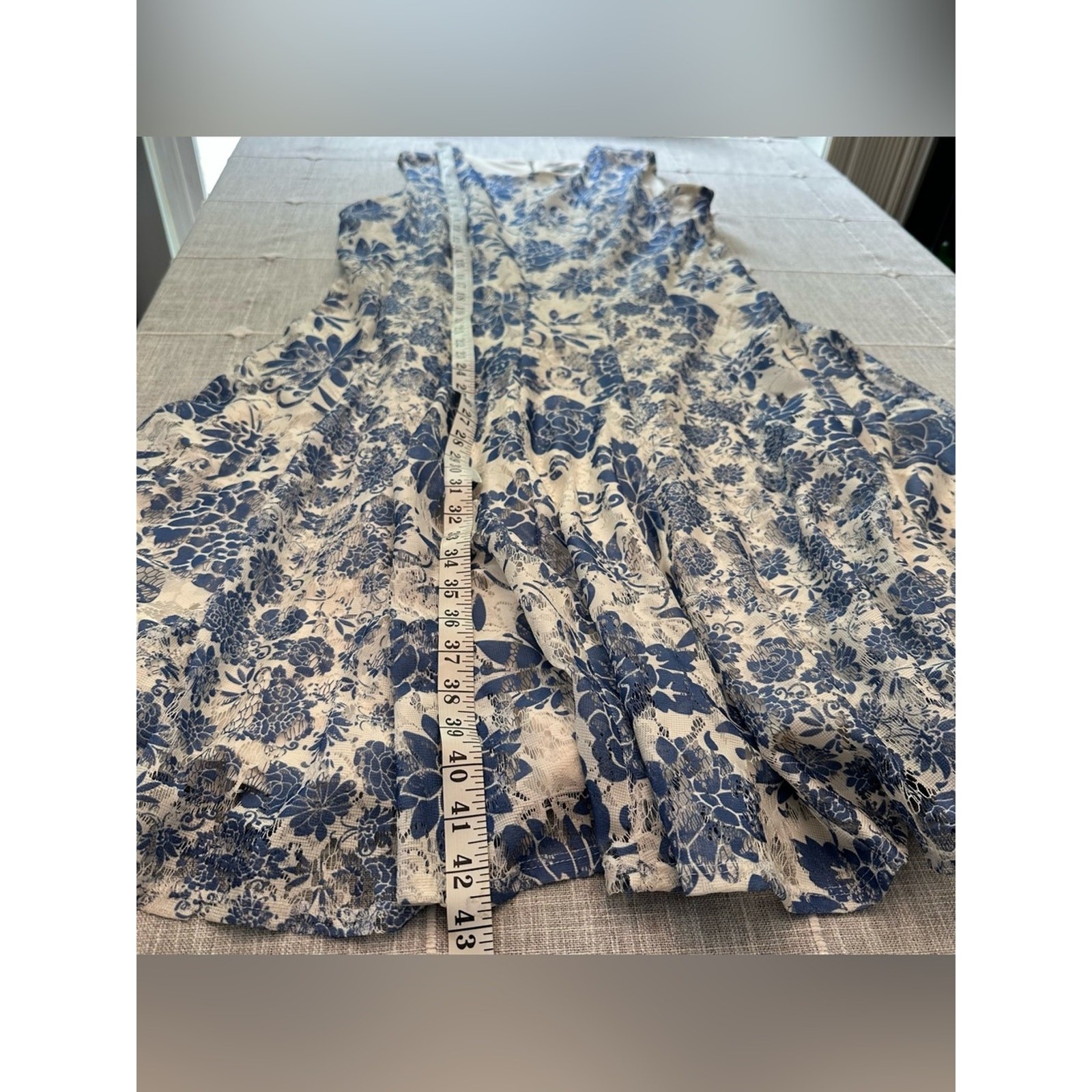 Danny & Nicole White and Blue Floral Midi Dress, size 16