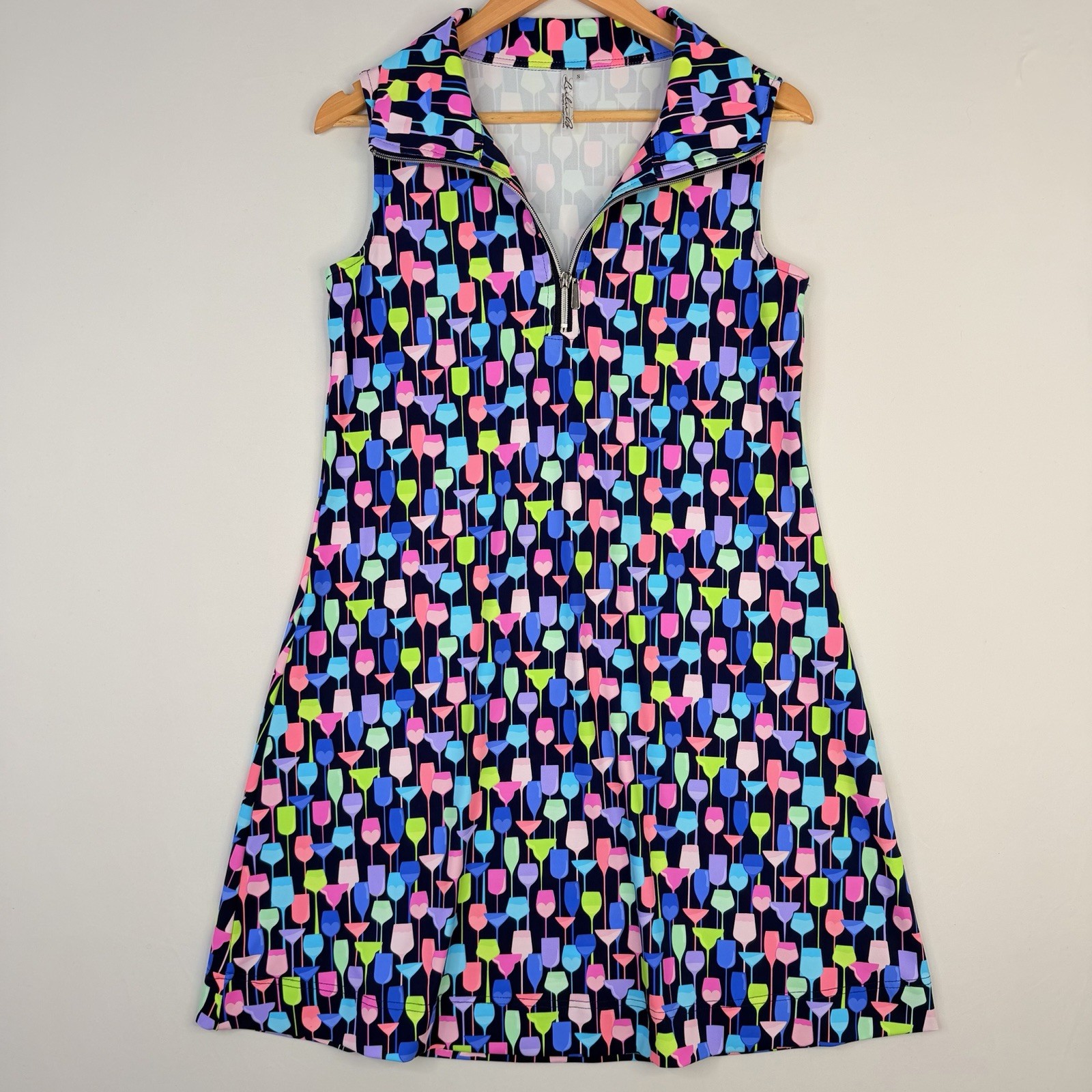 Lulu-B colorful wine glass print sleeveless quarter zip dress SZ-small 92% Nylon