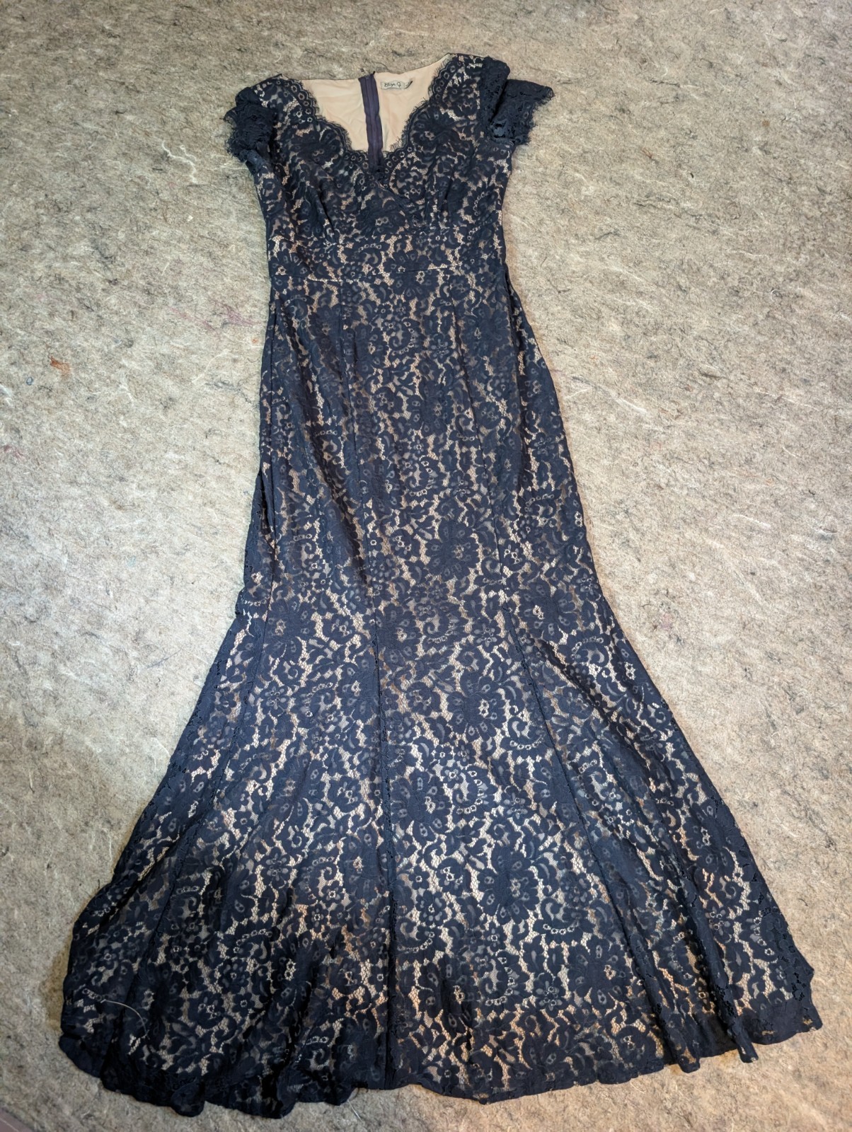 Women’s Navy Lace Mermaid Silhouette V-neck Cap Sleeve Dress Size 8