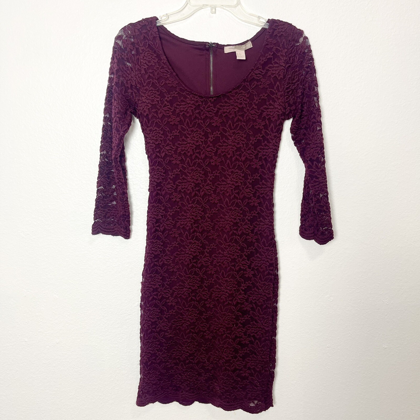 Forever 21 Small Bodycon Dress Lace Dark Purple 3/4 Sleeves Mid Thigh Length