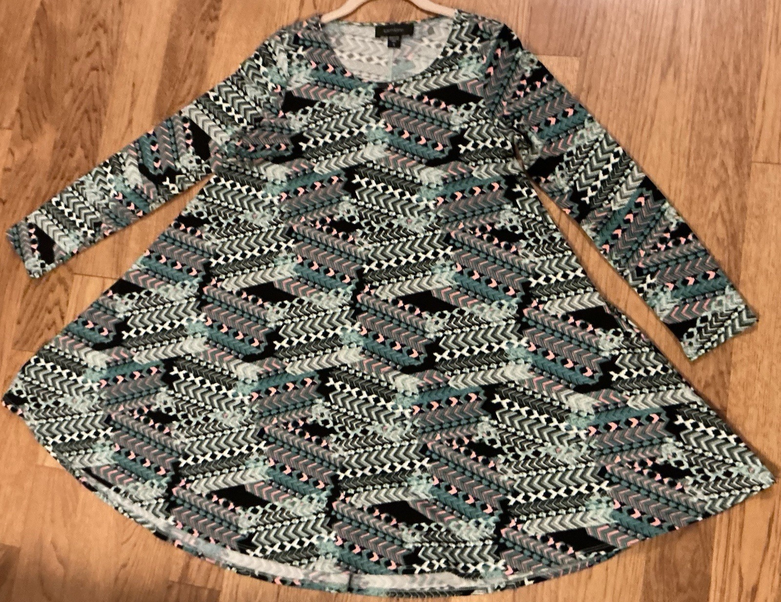 Karen Kane Misses Sz Small Turquoise/Black/Pink Geometric LS Swing Dress