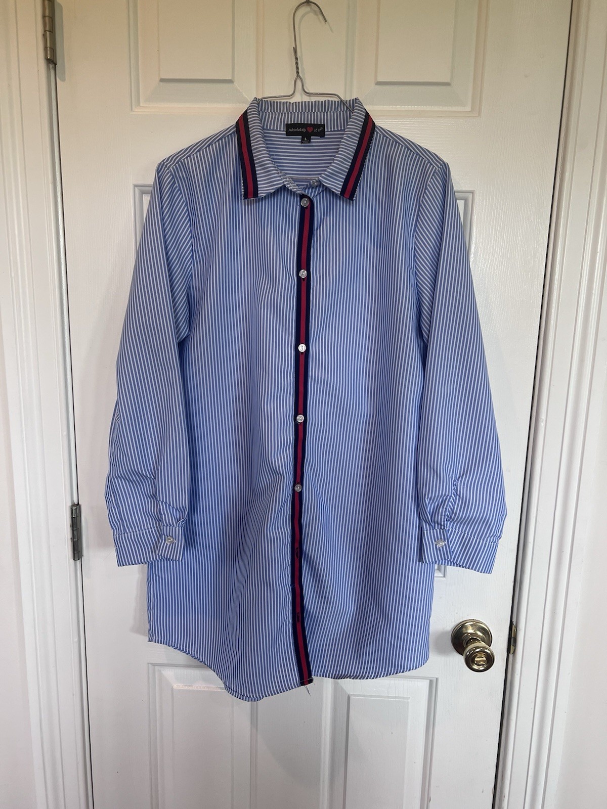 Women’s Size L Absolutely Love It Blue and White Striped Button Down Dress. EUC