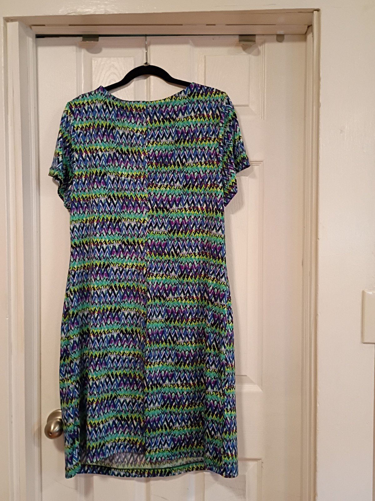 Women’s Dress Size 14 Multi Color purple black blue white green Short Sleeve