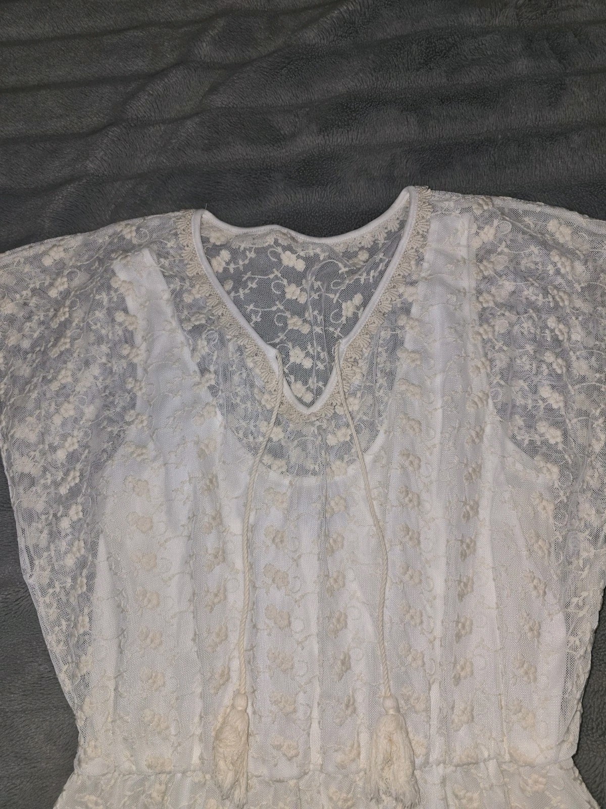 Beauriful Sequin Hearts Floral Design Off-white Dress Size Large see pics