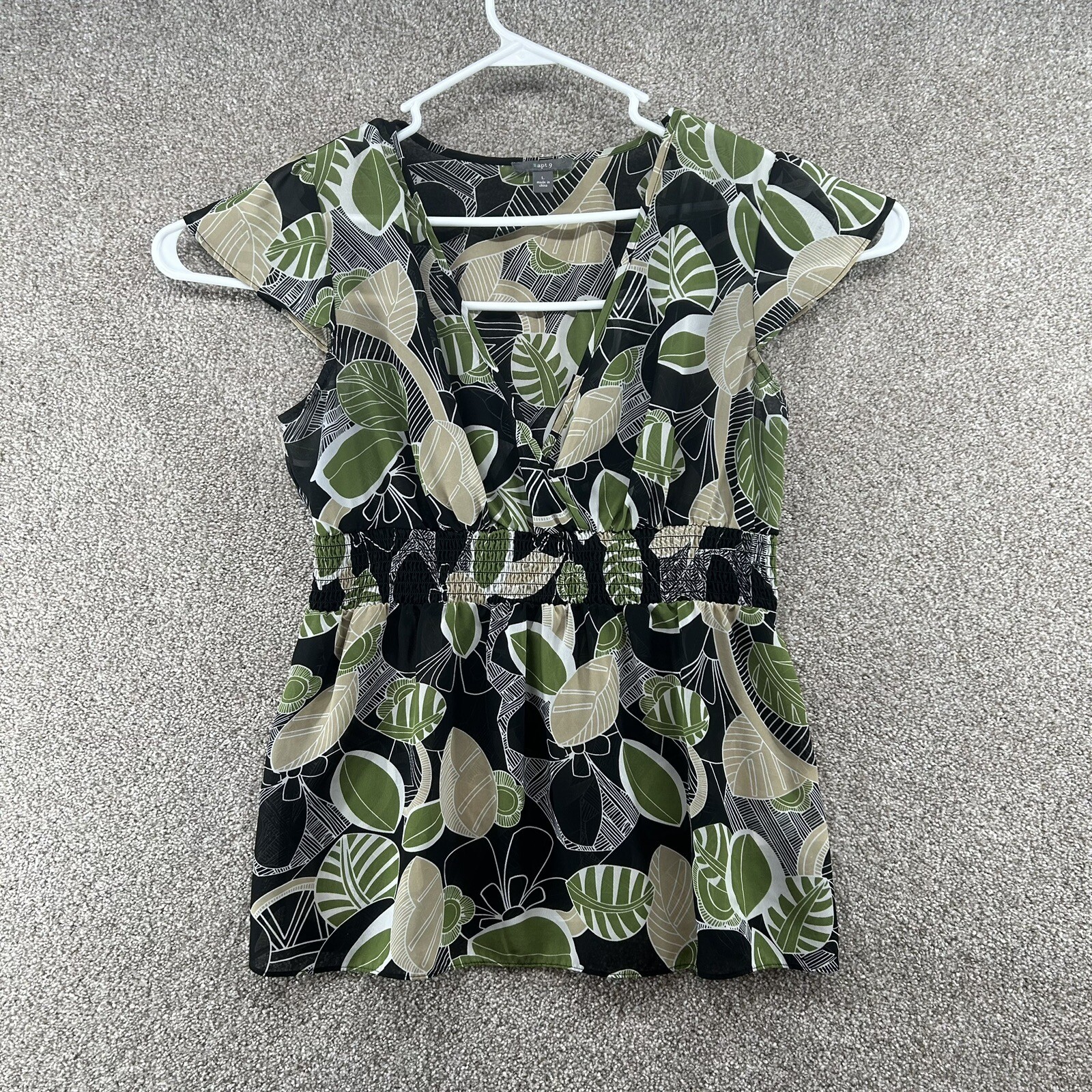 Apt. 9 Women’s Size L Green & Black Leaf Design V-Neck Cap Sleeve Top