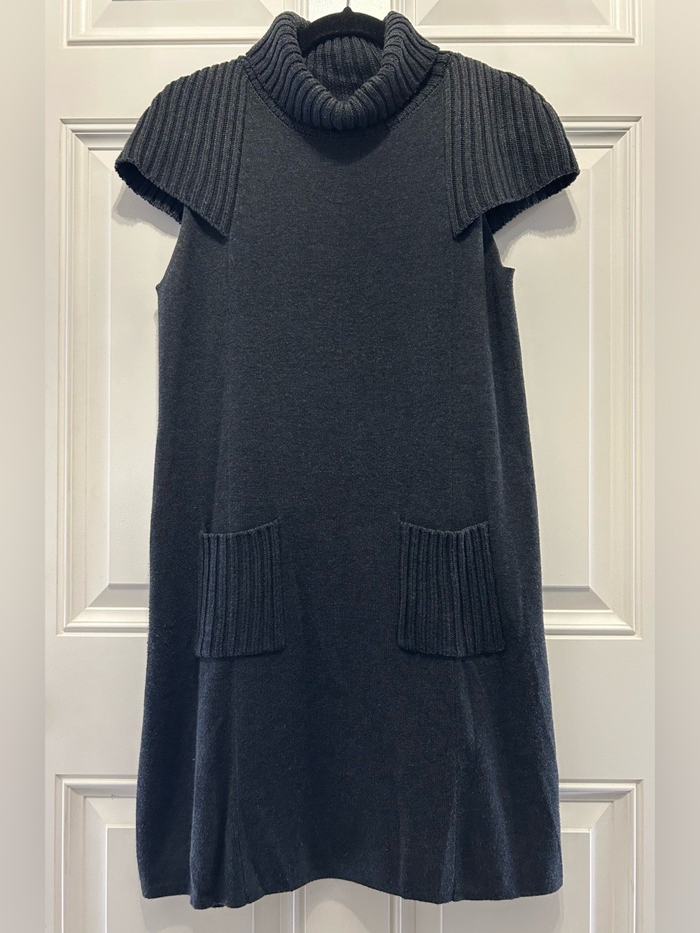Calvin Klein Charcoal Gray Short Sleeve Turtleneck Capelet Sweater Dress Pockets