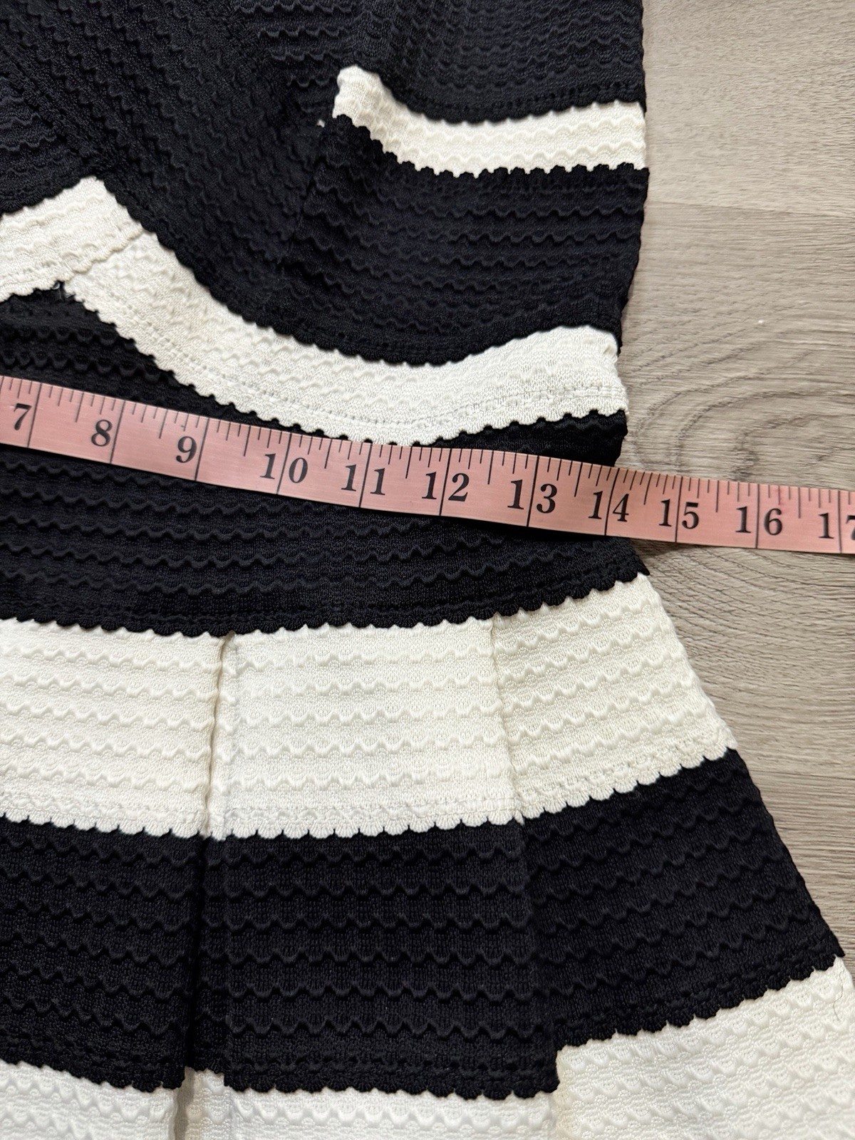 Alythea Black and White Strapless Mini Dress Size Large Bandage Dress Stretchy