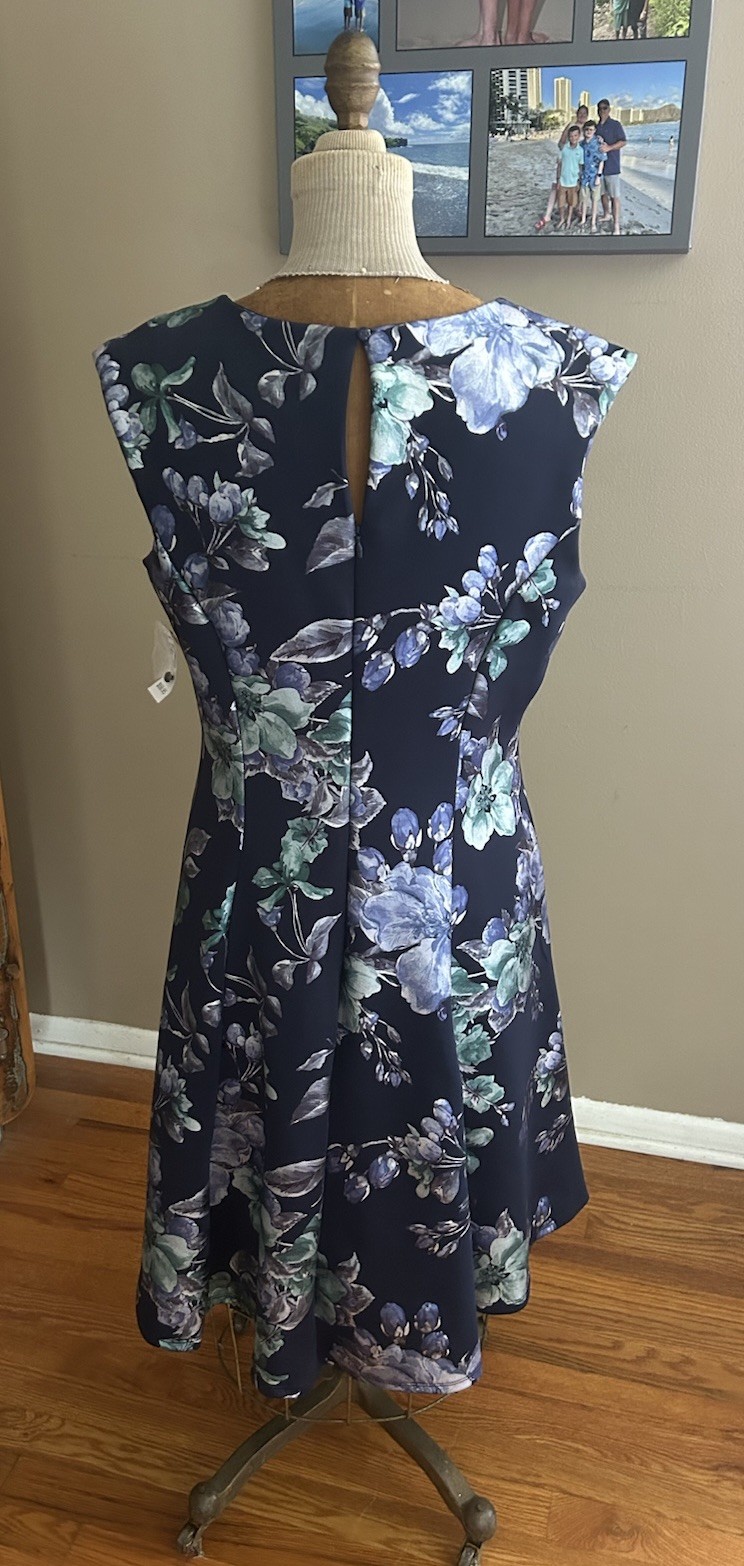 Roz & Ali Sleeveless A-Line Navy Blue Floral Dress – Knee Length | Size 12 New