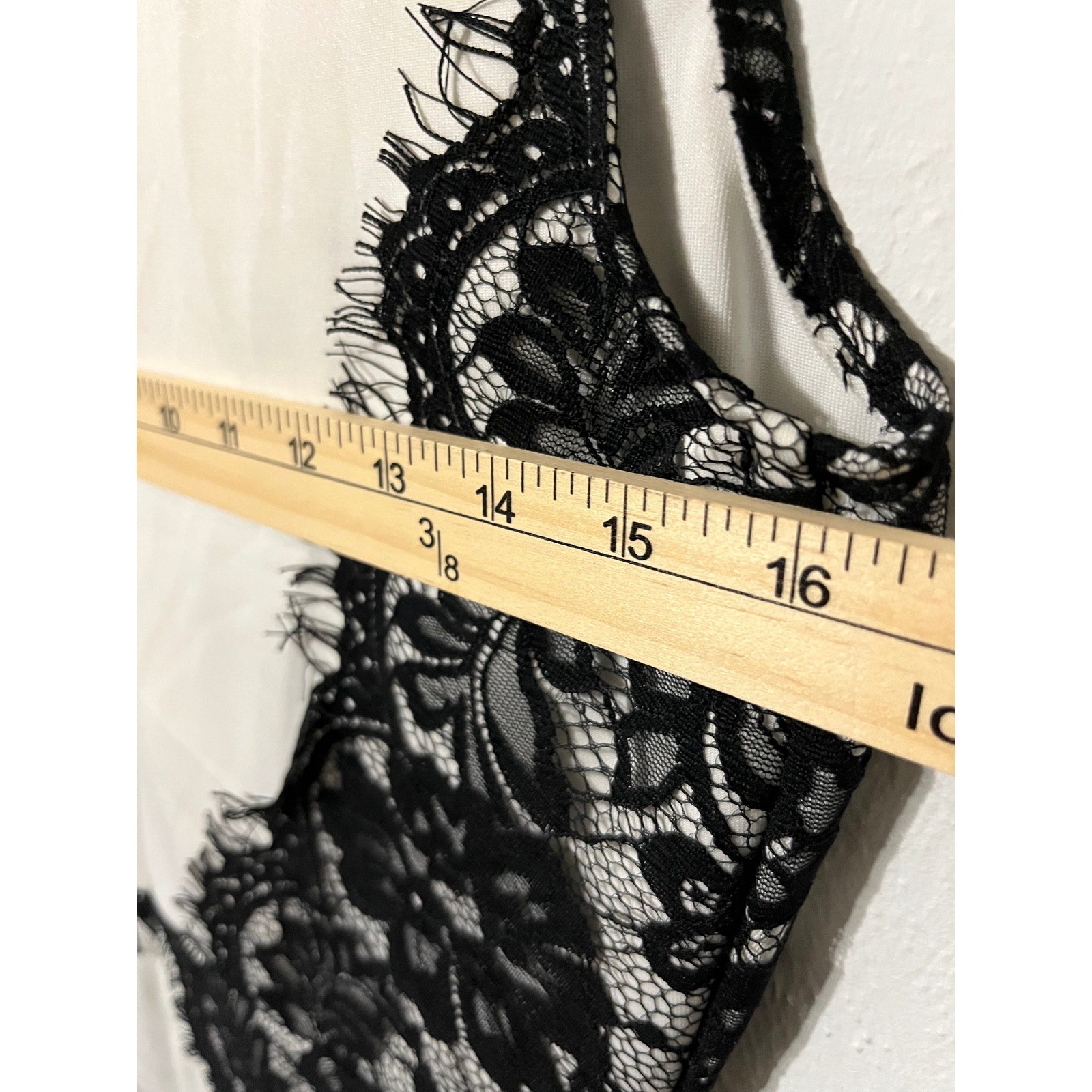 Romantic White Black Lace Overlay Ruffle Hem Sleeveless Bodycon Dress Wedding