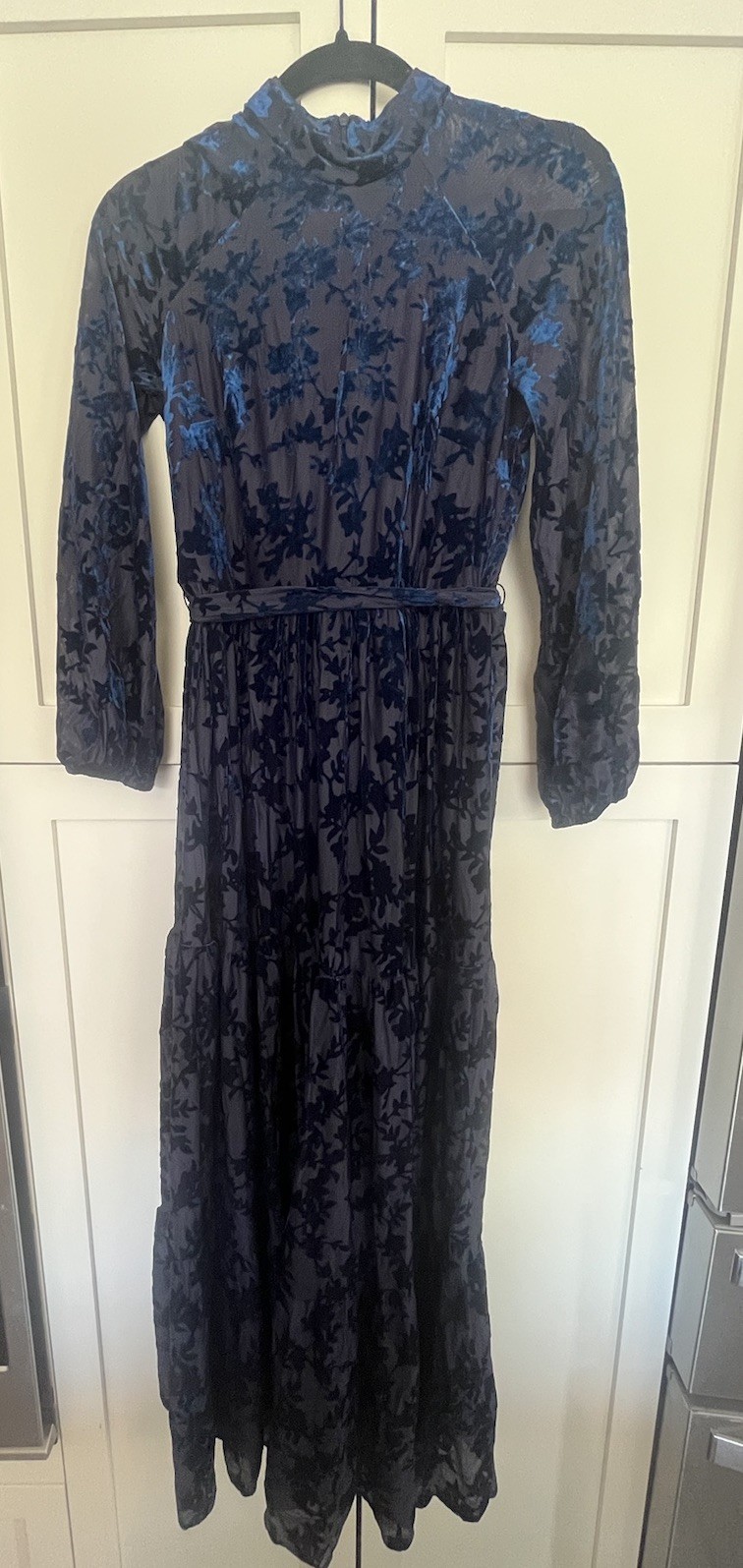 Maison Tara Navy Royal Blue Velvet Mock Neck Lined Belt Maxi Dress Size 4 Formal