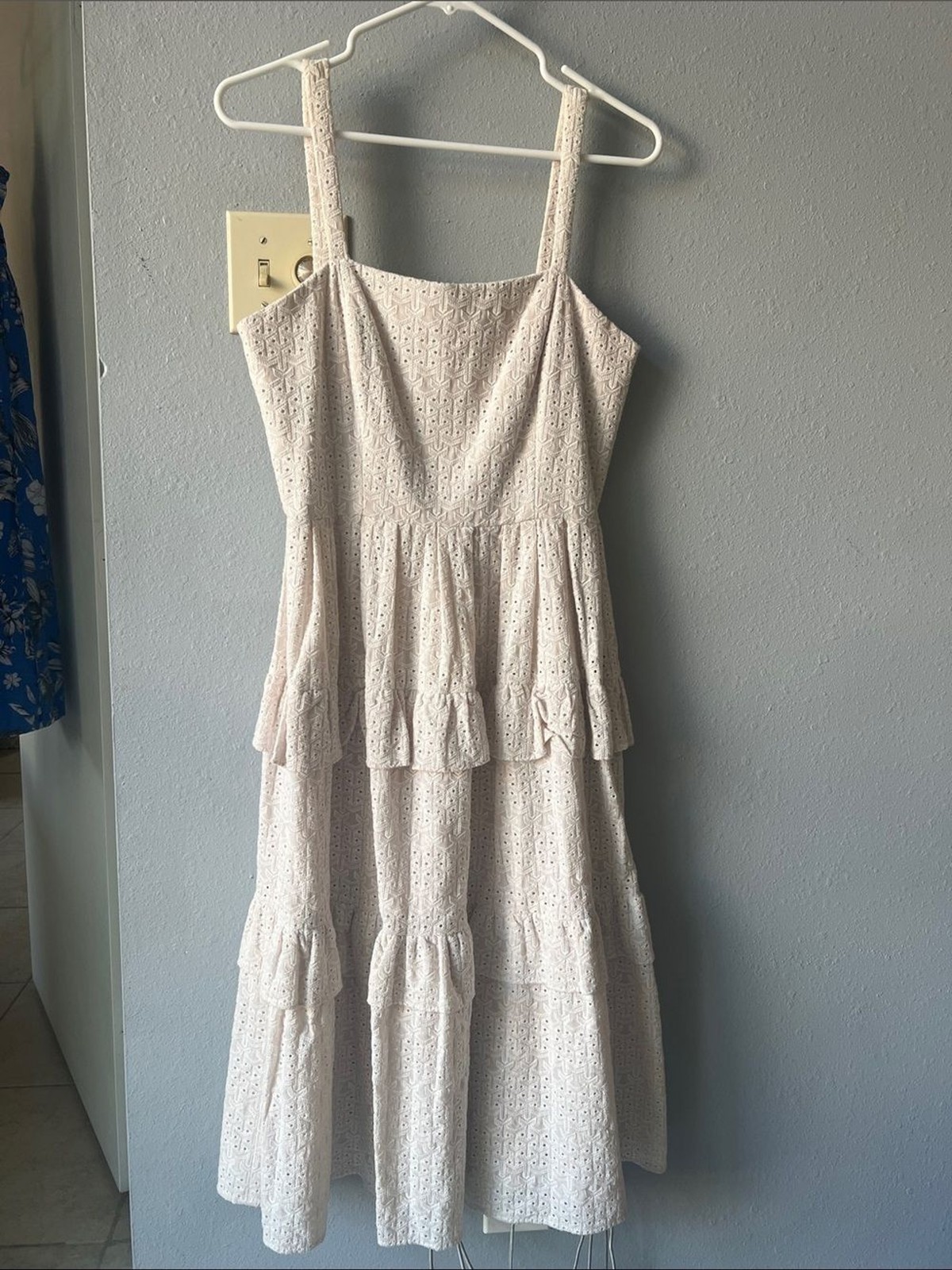 Gianni Bini Cream Tiered Square-Neck Midi Dress