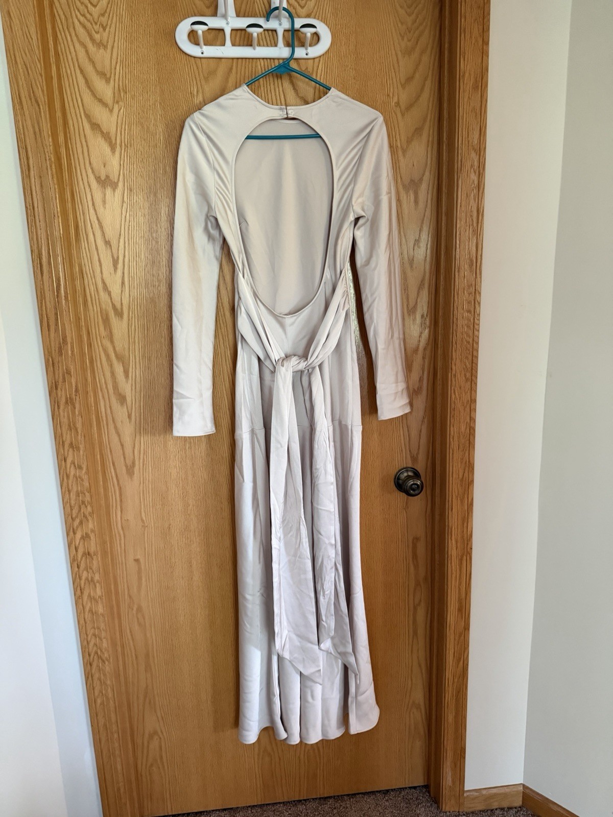 H&M Open Back Long Sleeve Satin Dress In Light Beige Size Small. NWT (runs Small