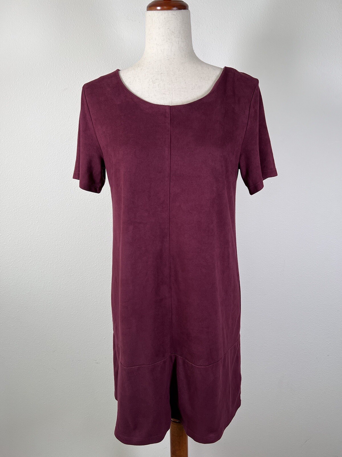 Bishop + Young Dress Size Medium Plum Red Short Sleeve Mini T-Shirt Dress Modern