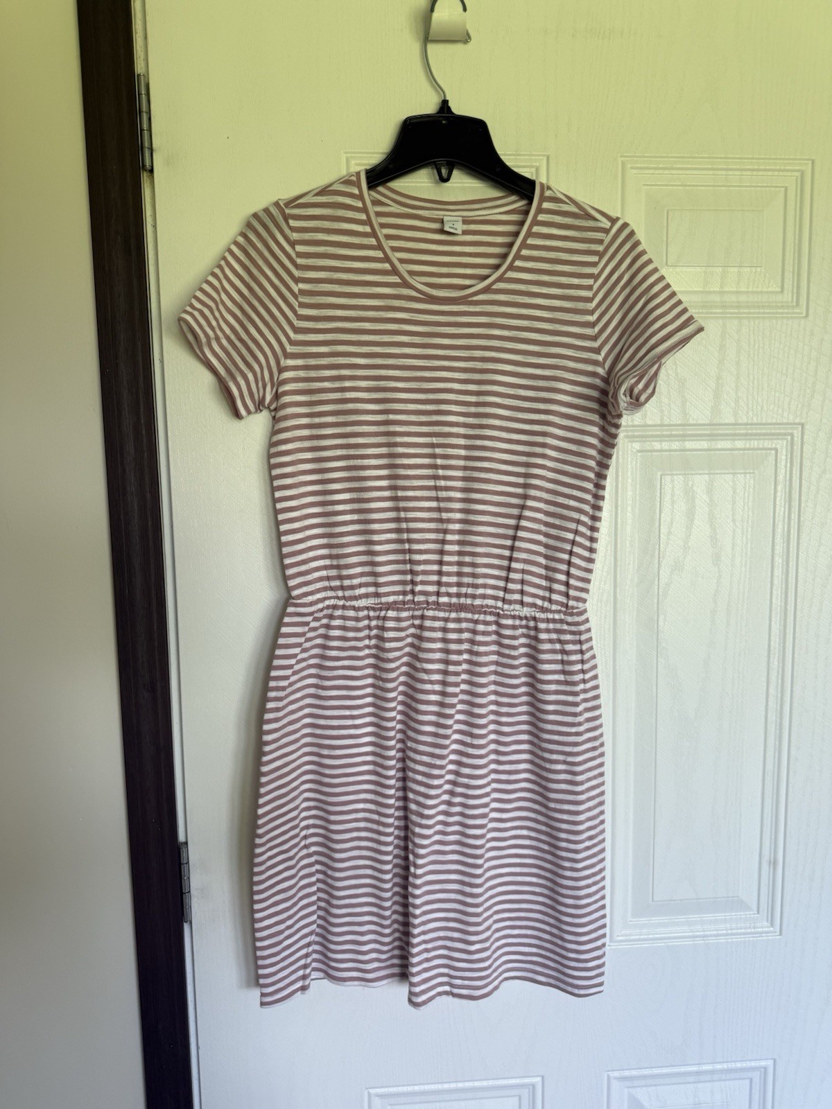 Old navy pink white striped pullover casual dress – S