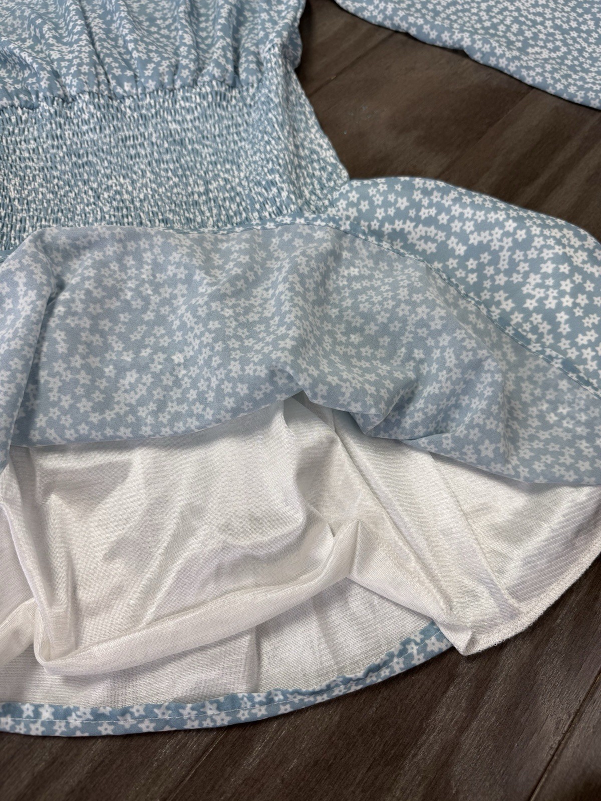Women’s Blue Floral Long Sleeve V-Neck Mini Dress Size Large Smocked Waist