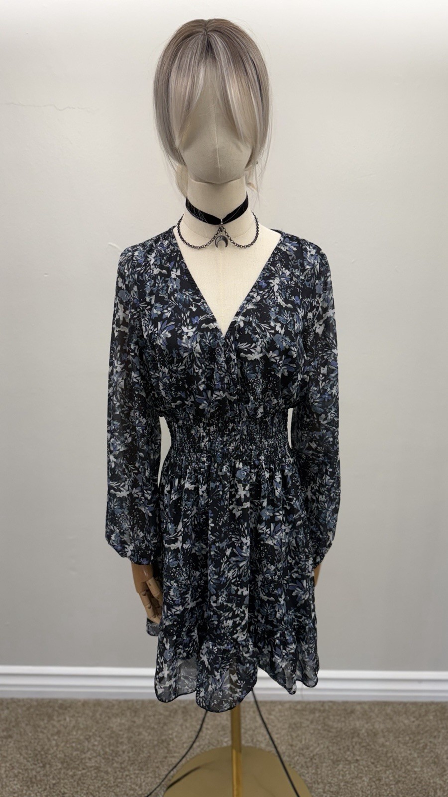 J. Gee Women’s Black Blue Floral Smocked Waist Long Sleeve Chiffon Dress Size XL
