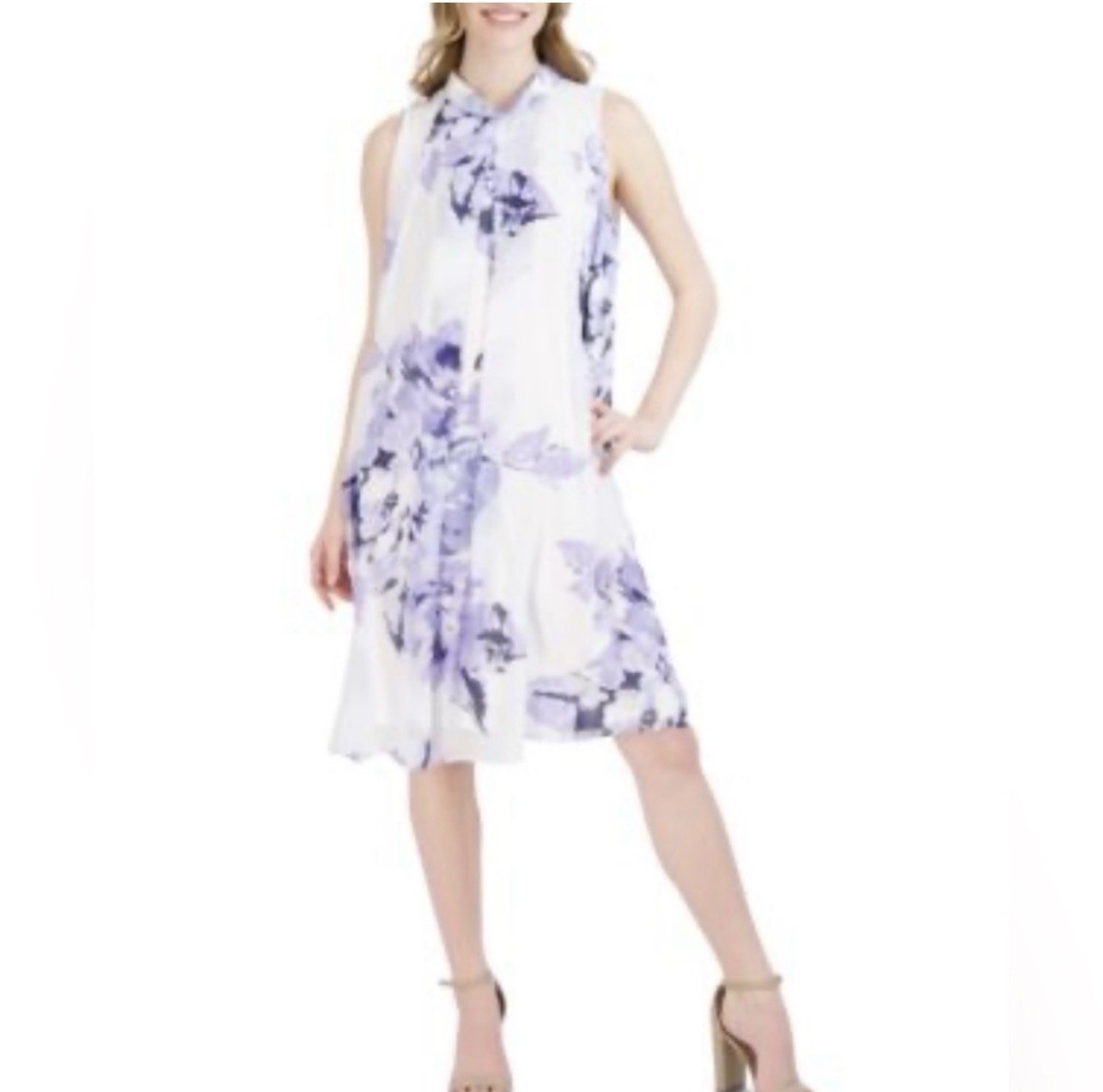 Bonito Vestido Floral Marca Robbie Bee En Color Blanco Y Purple Hecho Para Ti