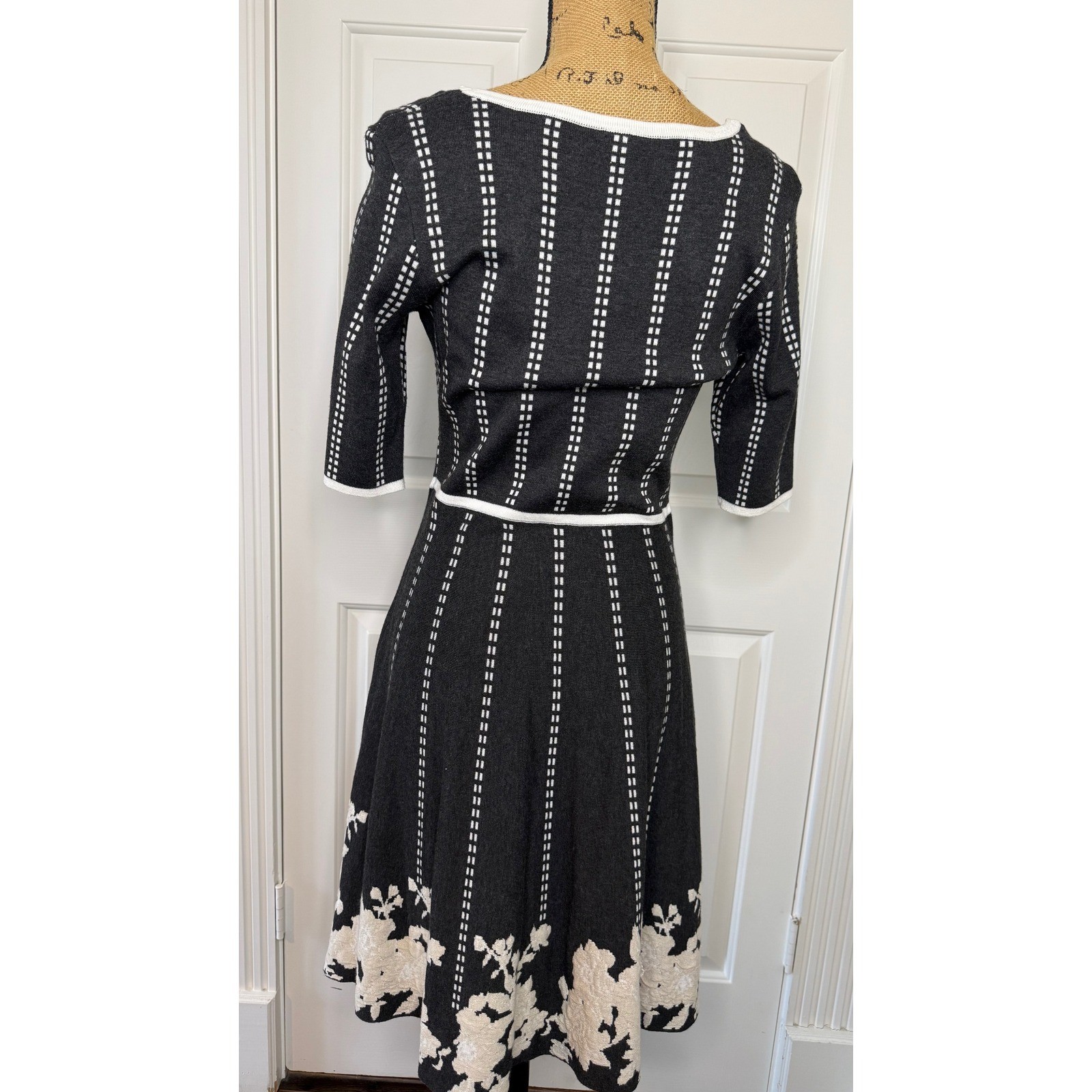 Gabby Skye Womens Grey White Stripe Floral Fit Flare Knit Sweater Dress Large