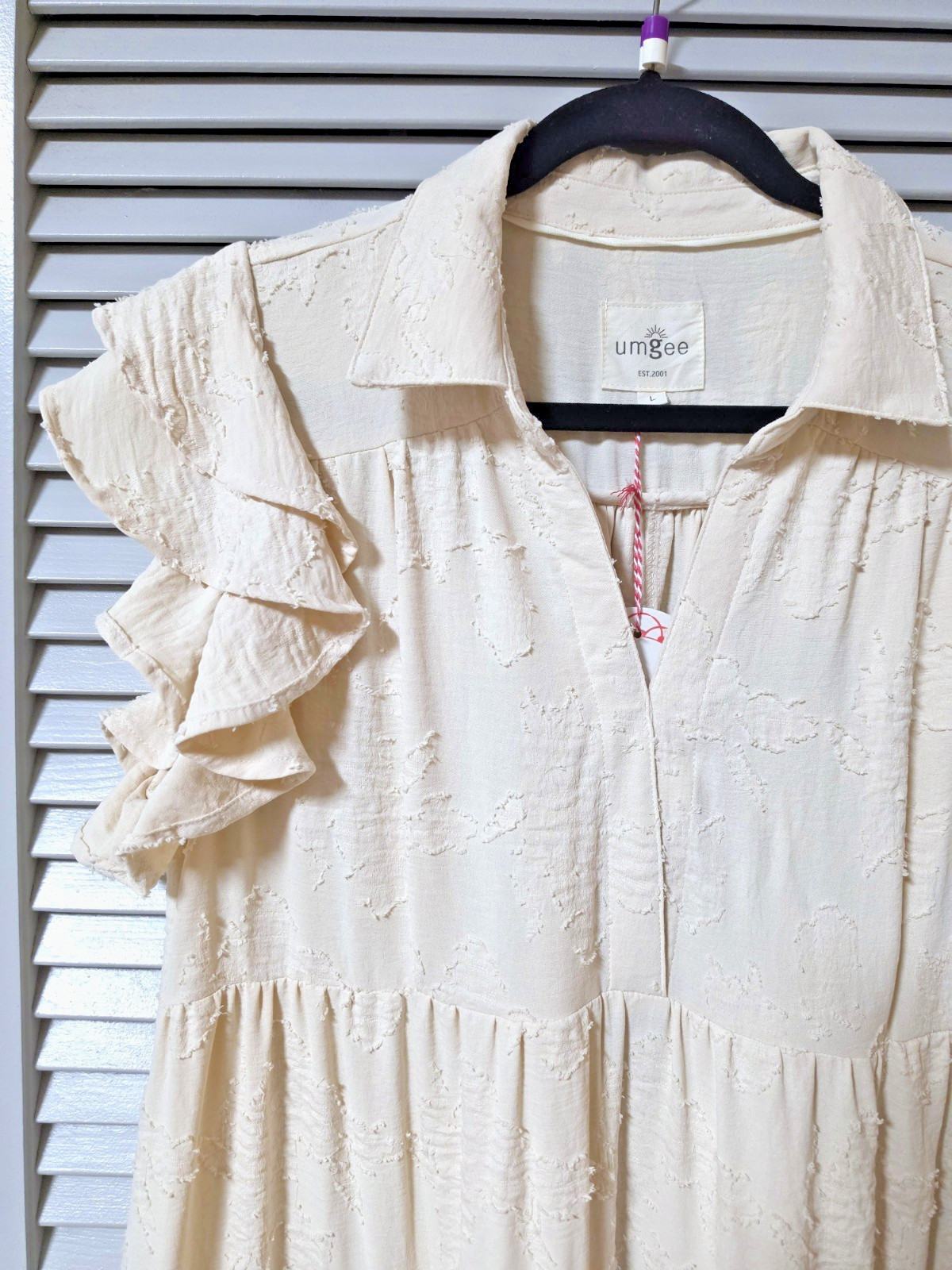 cream floral texture ruffle shoulder collar tiered long dress XL