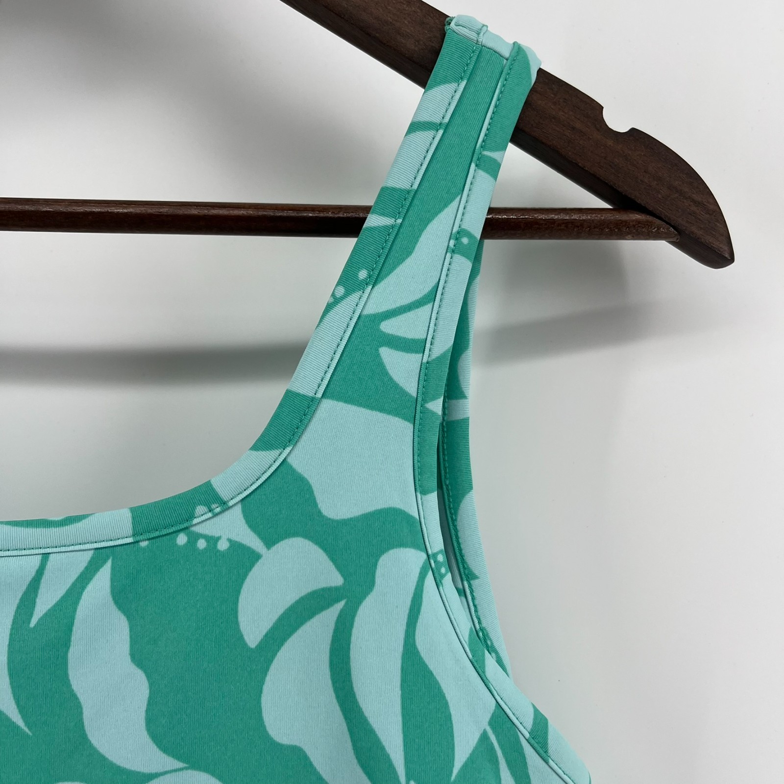 Columbia PFG Dress Medium Freezer III Teal Green Tropical Palm Leaf Fishing EUC!