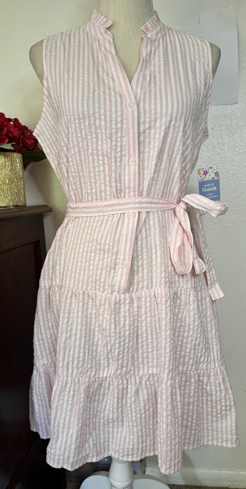 Madison Grey Pink And White Crinkle Belted Dress Size Small