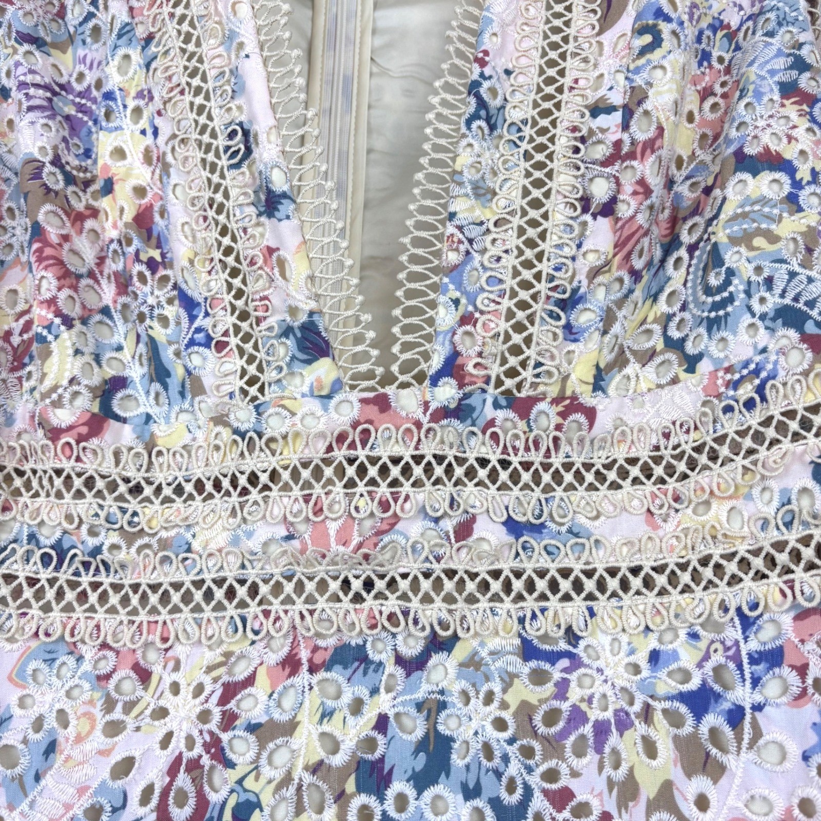 Floral Crochet Lace Eyelet Ruffle Tiered Mini Dress 3/4 Bell Sleeves Athina Sz L