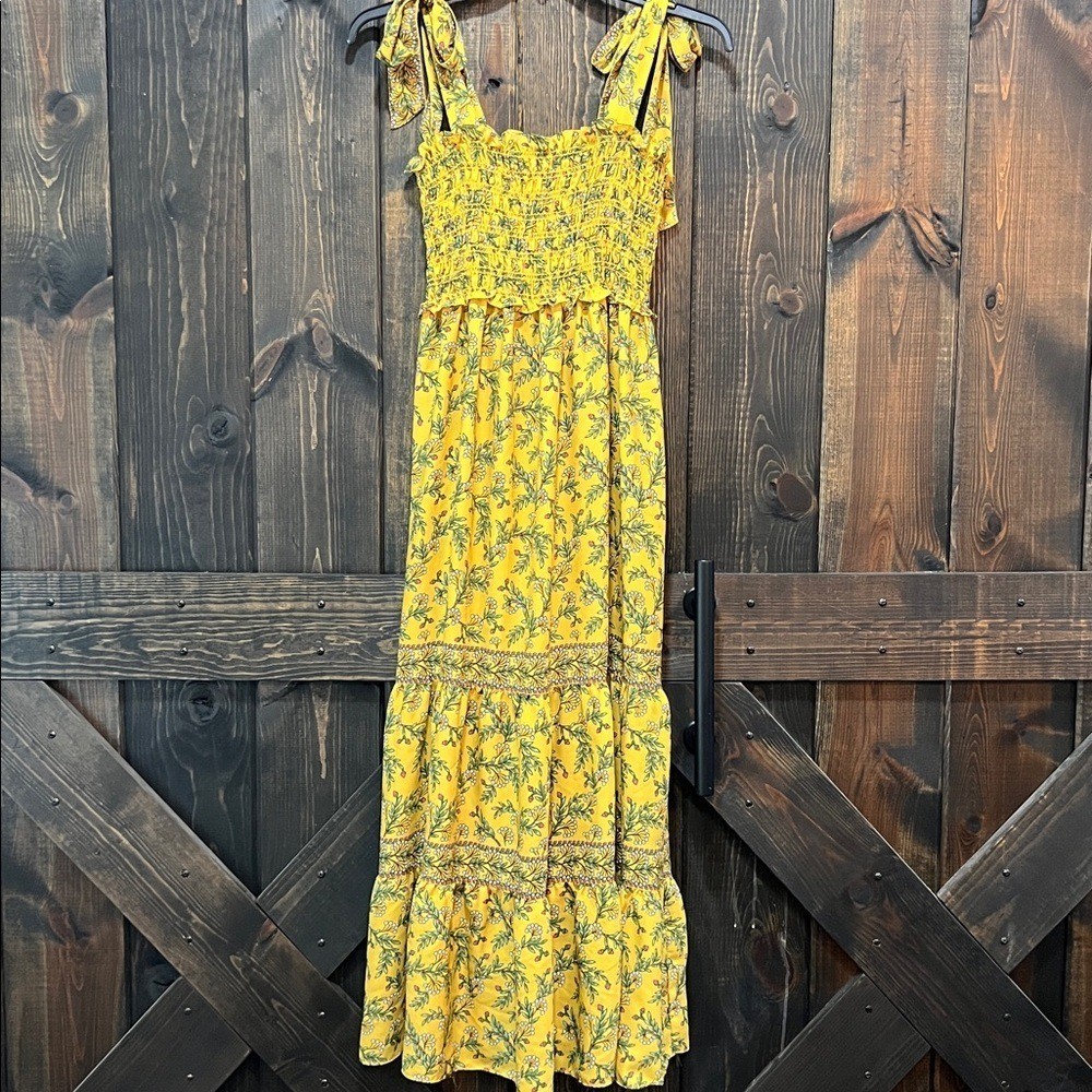 Boho Yellow Floral Tiered Maxi Dress M Smocked Flowy Romantic Euro Summer Chic