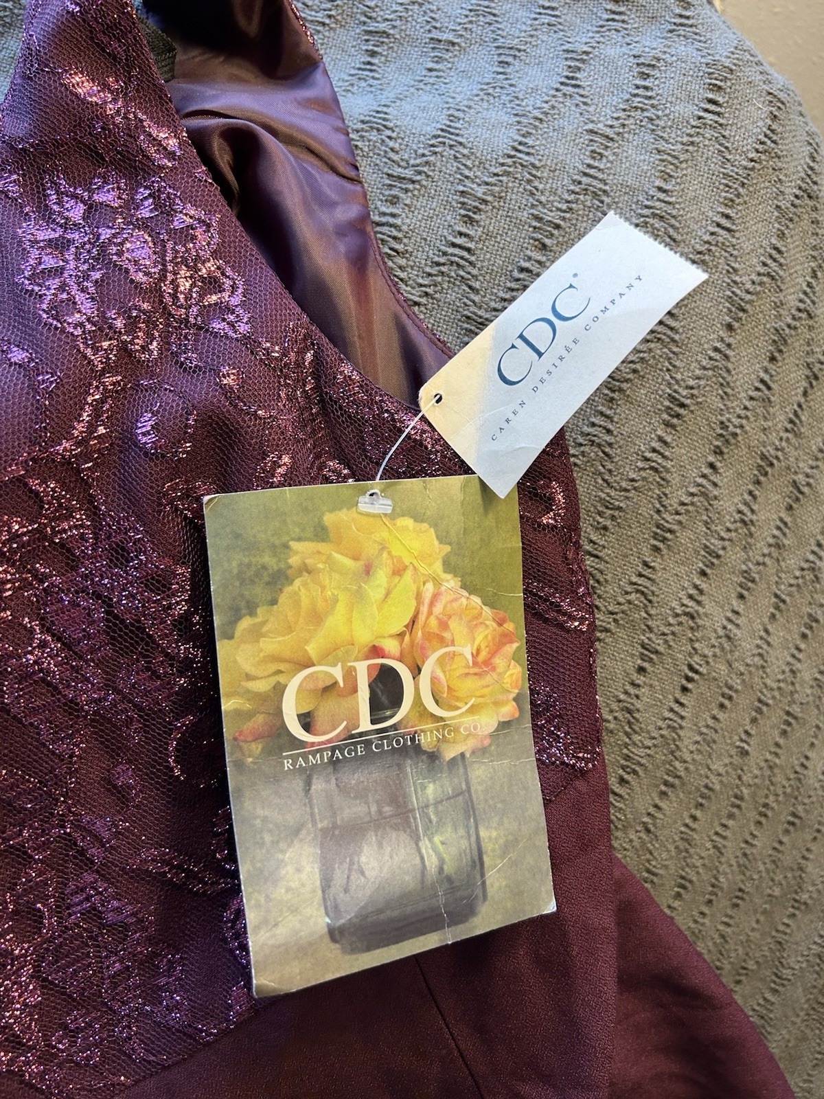 CDC Petites 8 Purple Metallic Floral Lace Sheath Dress Sleeveless Scoop Zip