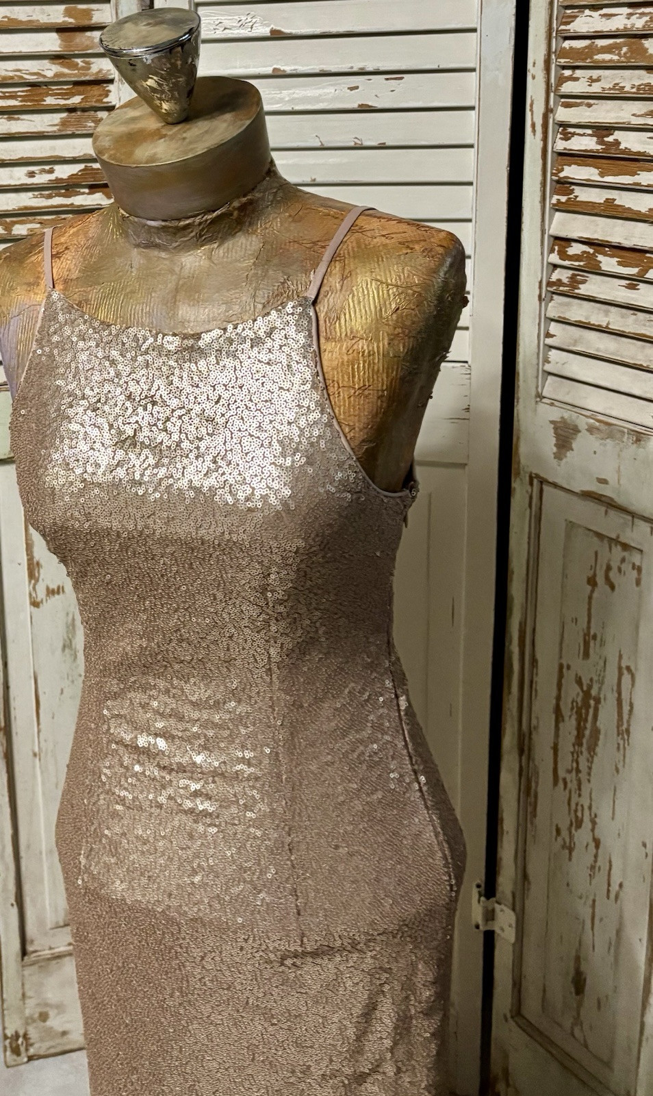 Lulu’s Rose Gold Sequin Sleeveless Open Back High Neck Formal Maxi Gown S