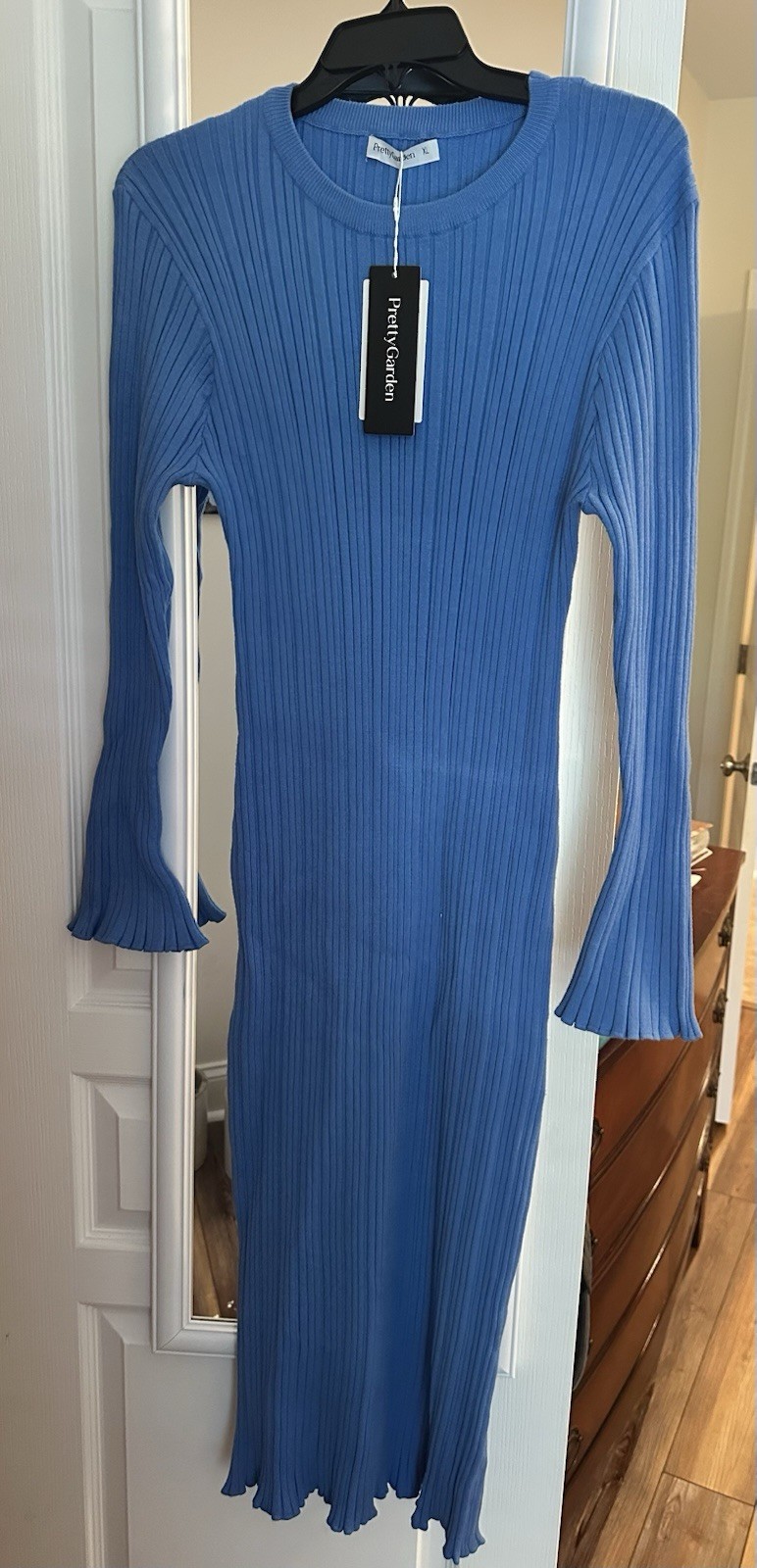 Pretty Garden Blue Sweater Dress Women’s XL New with Tags! Beautiful!
