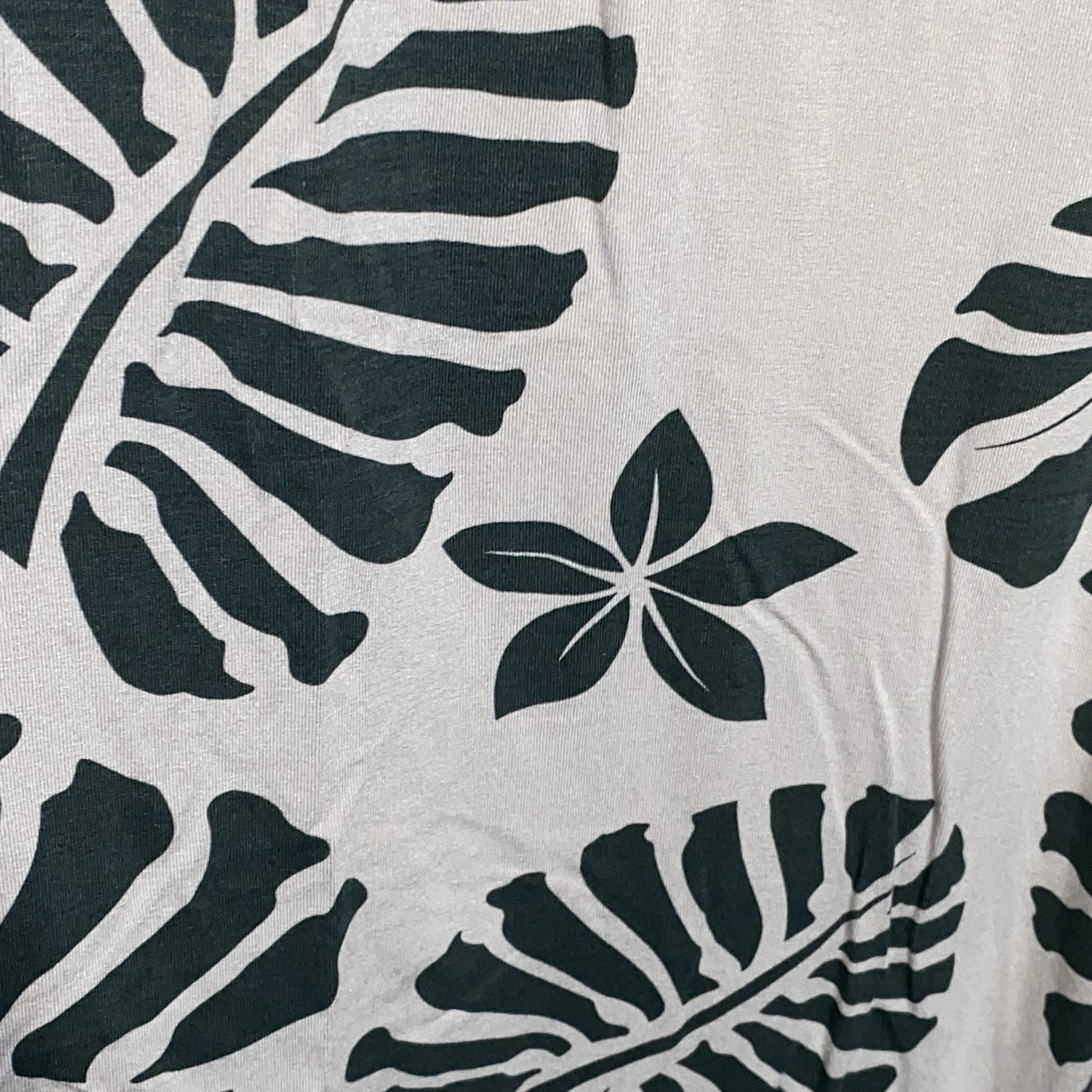 Tanoa Green & Beige Leaf Design Sleeveless Jumper Women 1X Polynesian Hawaiian