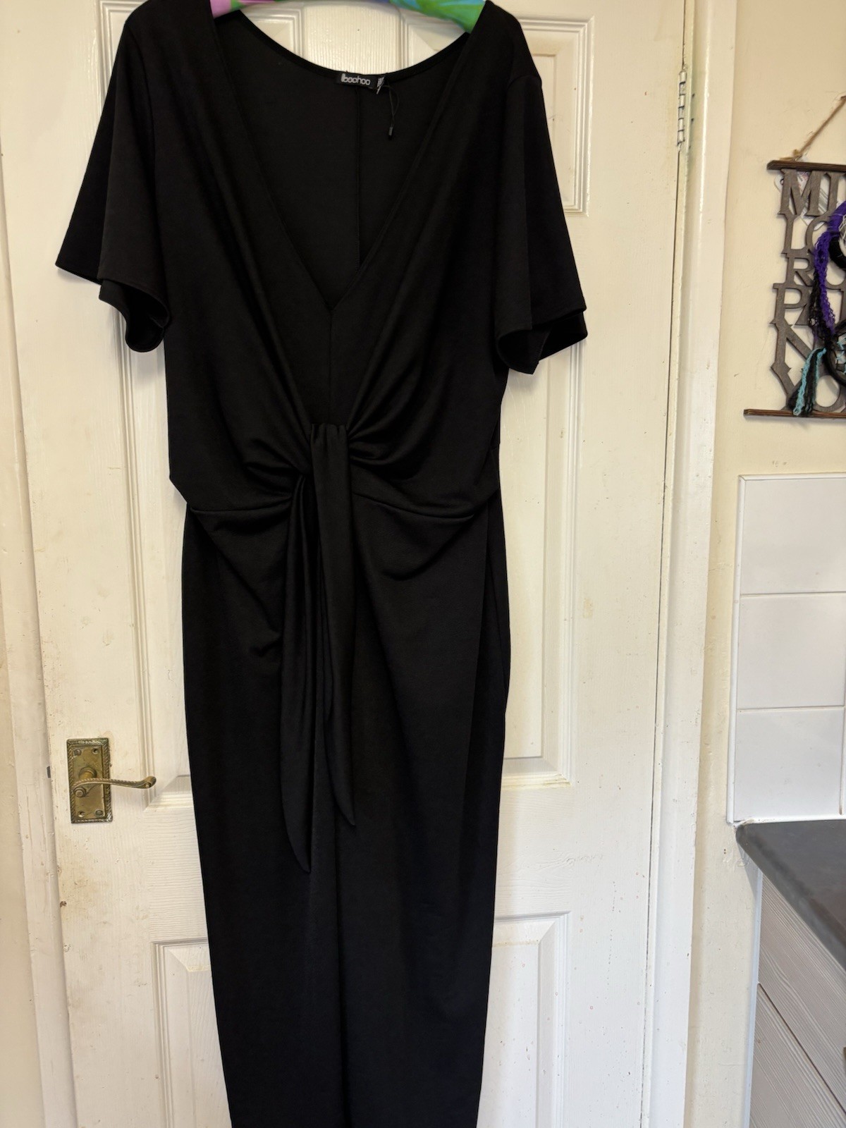 Boohoo Black jumpsuit – Size 22 – V-Neck Tie Front – Elegant & Flattering