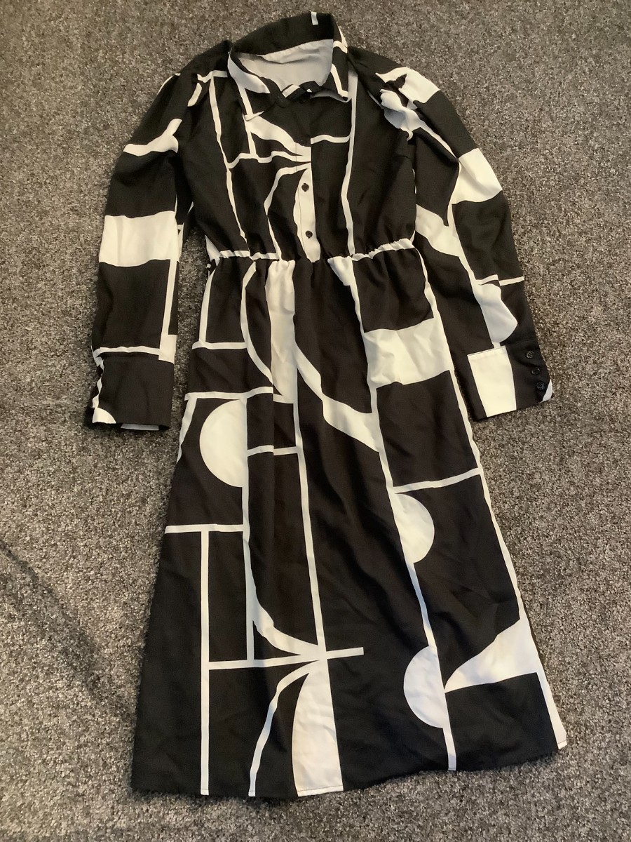 Womens 2XL Black White Geometric Dress 52in Length 95 Polyester 5 Elastane Used
