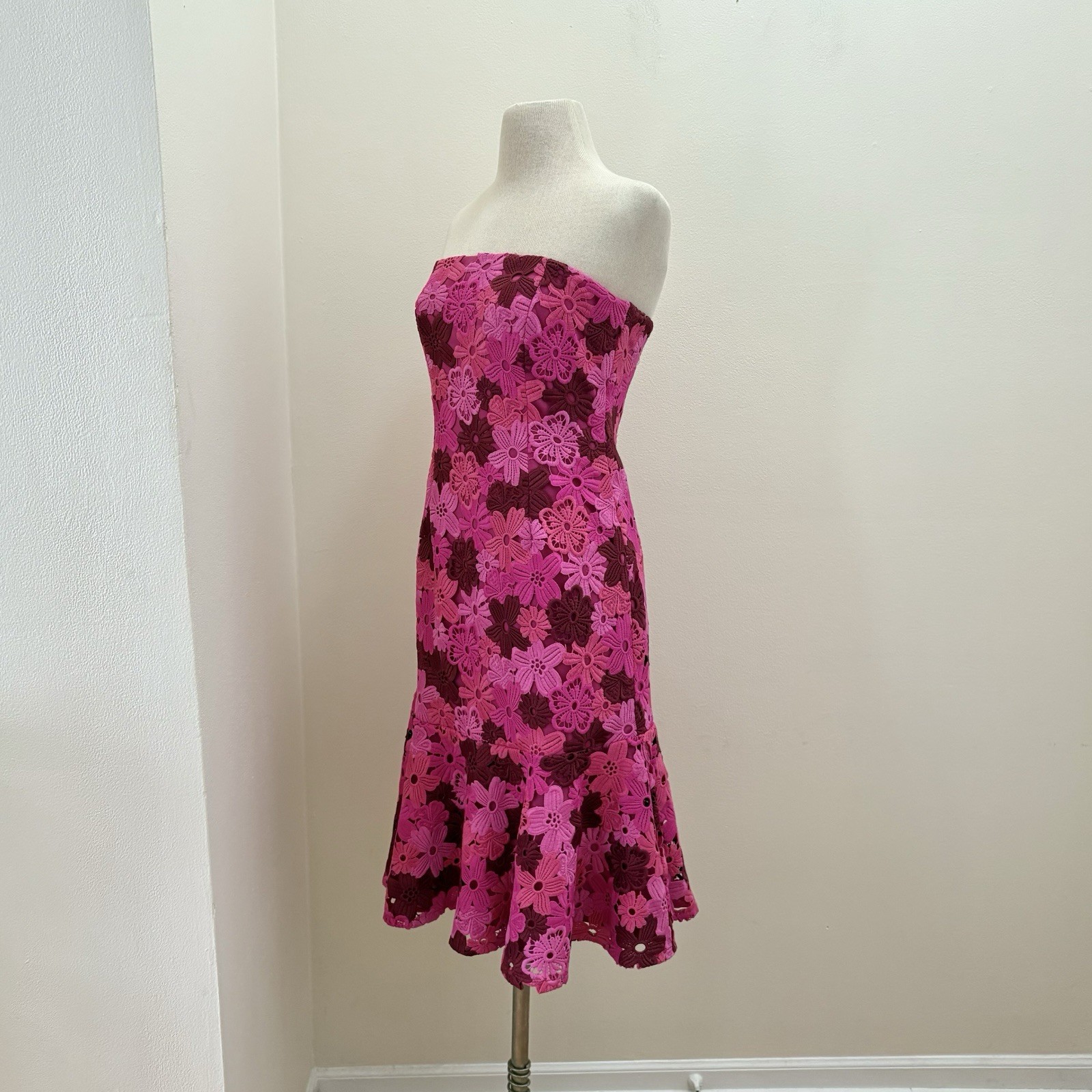 Alexia Admor Romantic Feminine Floral Lace Strapless Cocktail Dress Sz 8 Medium