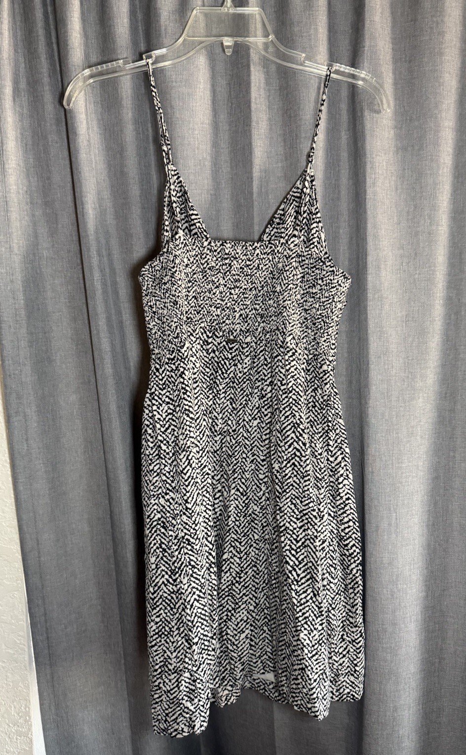 O’Neill Aztec Zig Zag Black & White V Neck Dress Women’s Size Medium