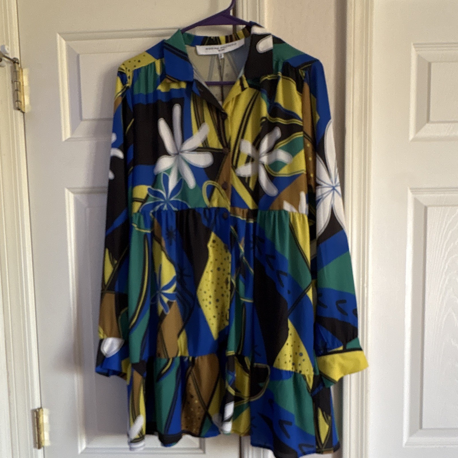 Missing Polynesia S/M Multicolor Floral Collared Long Sleeve Button Down Dress
