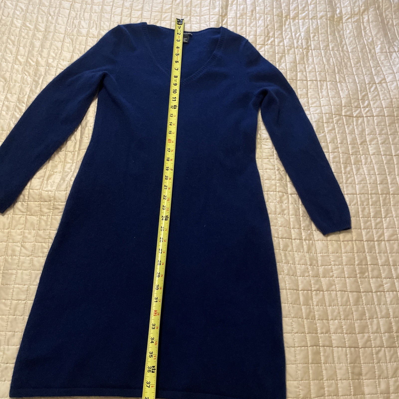 100% Cashmere Navy Dress Size L knee length, long sleeve